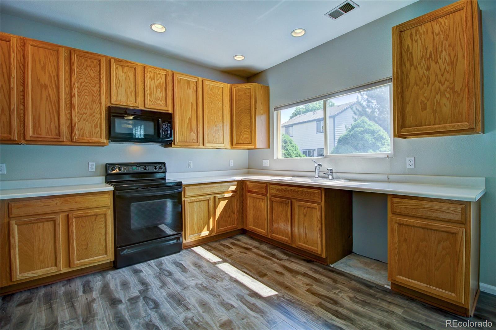 MLS Image #11 for 8416 s reed street,littleton, Colorado
