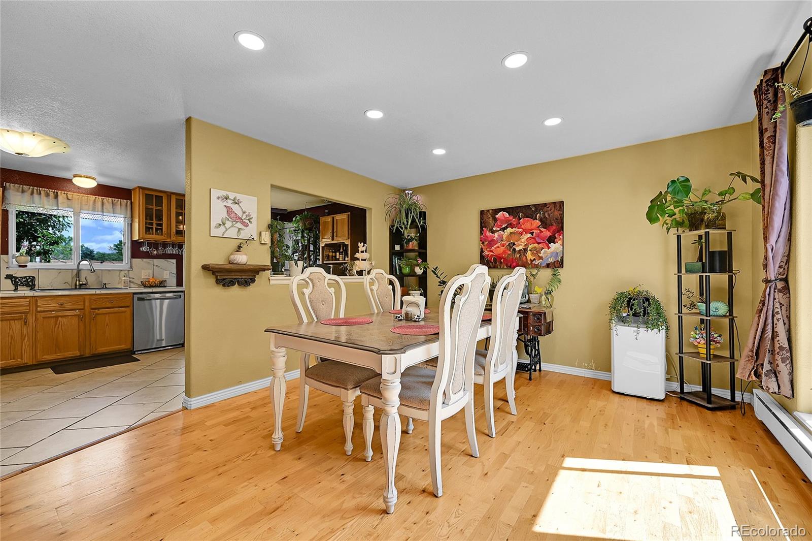 MLS Image #3 for 10972  fairfax court,thornton, Colorado