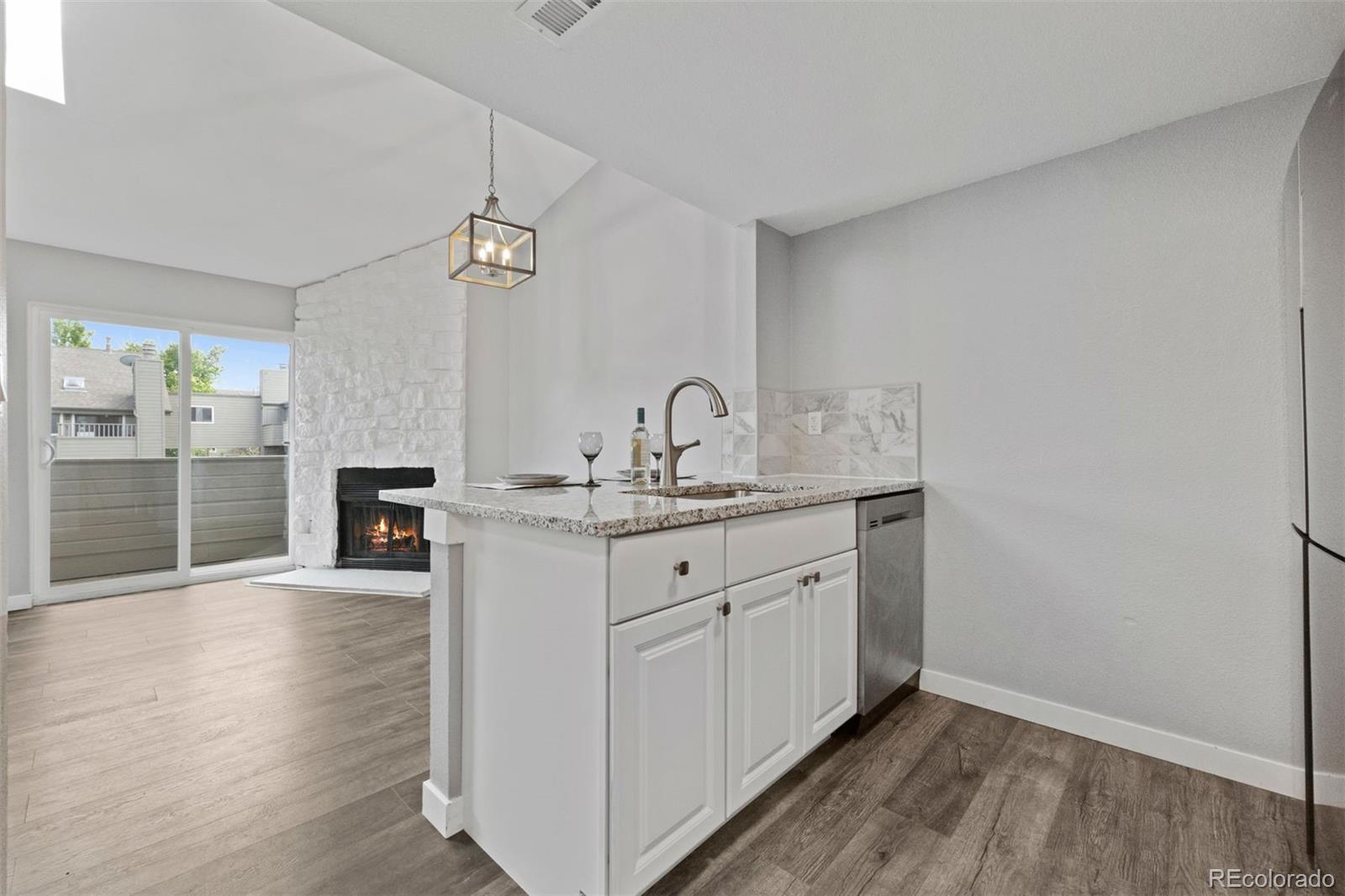 MLS Image #5 for 3100 s federal boulevard,denver, Colorado