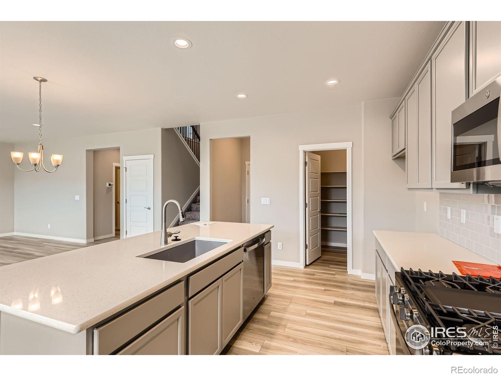 MLS Image #6 for 793  griffith street,lochbuie, Colorado