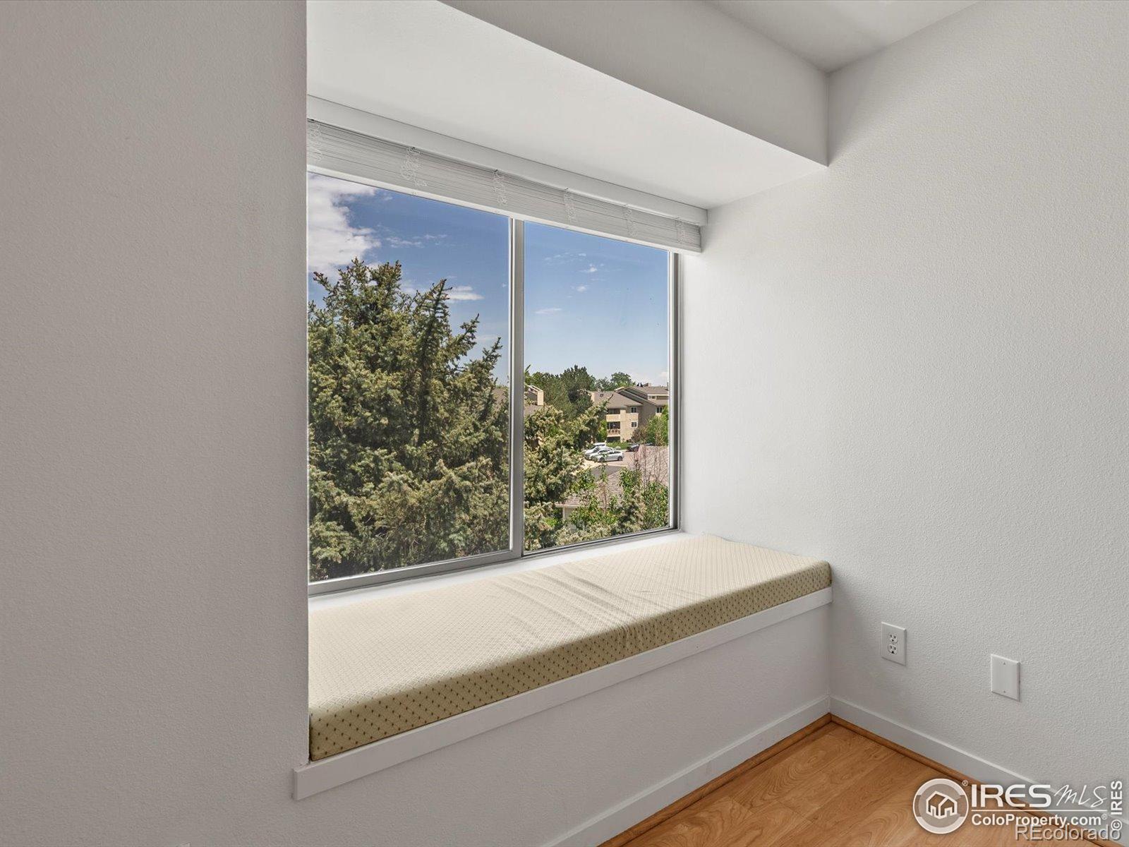 MLS Image #16 for 33 s boulder circle,boulder, Colorado