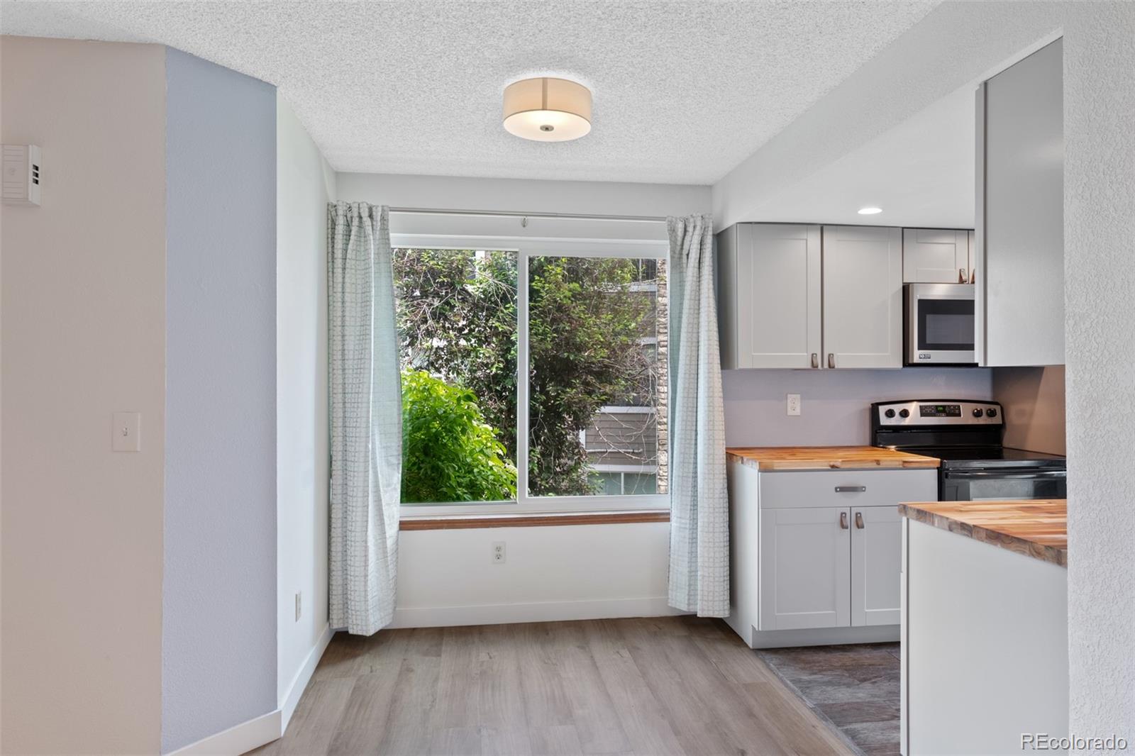 MLS Image #10 for 8378 s upham way,littleton, Colorado