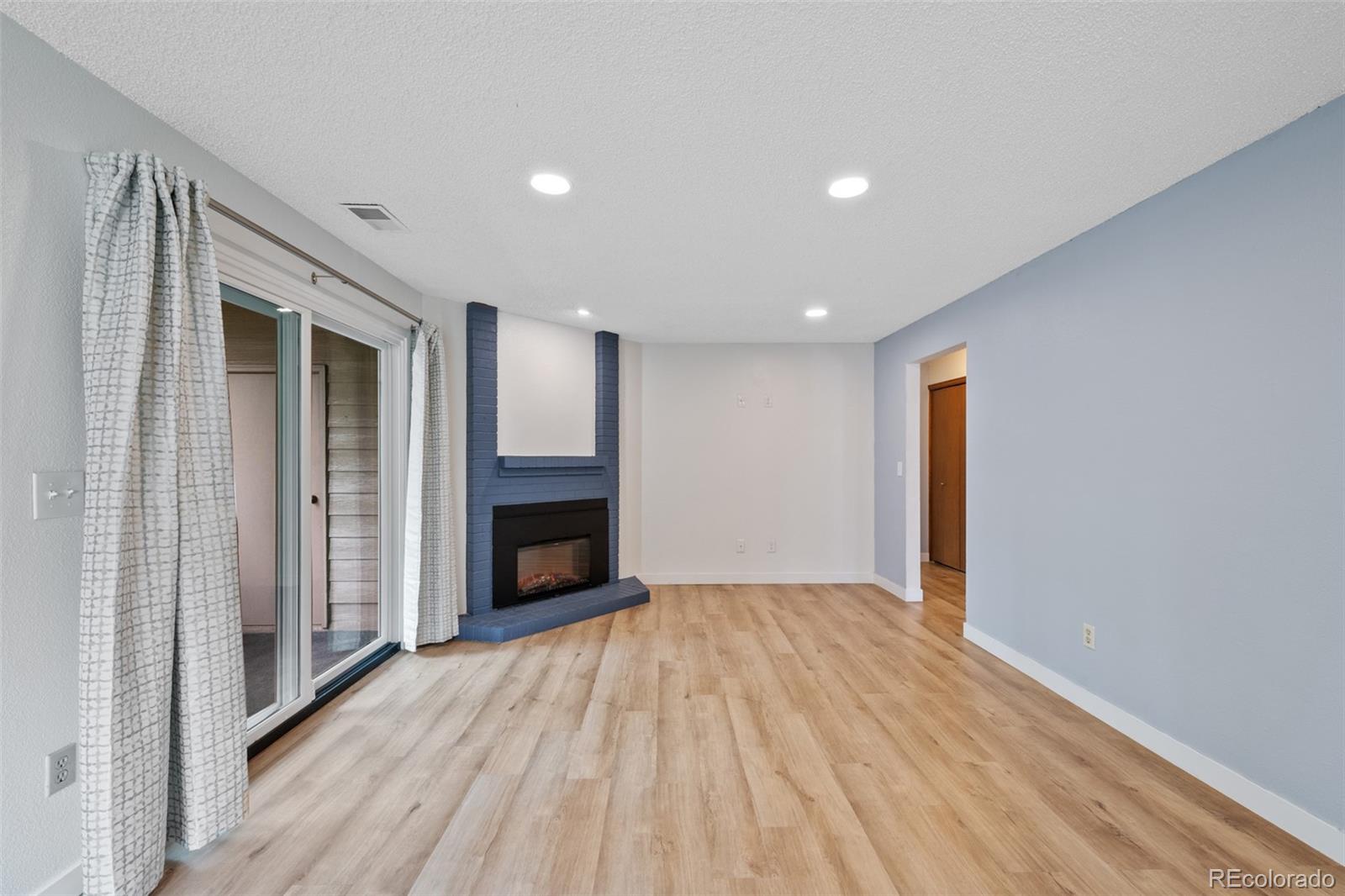 MLS Image #6 for 8378 s upham way,littleton, Colorado
