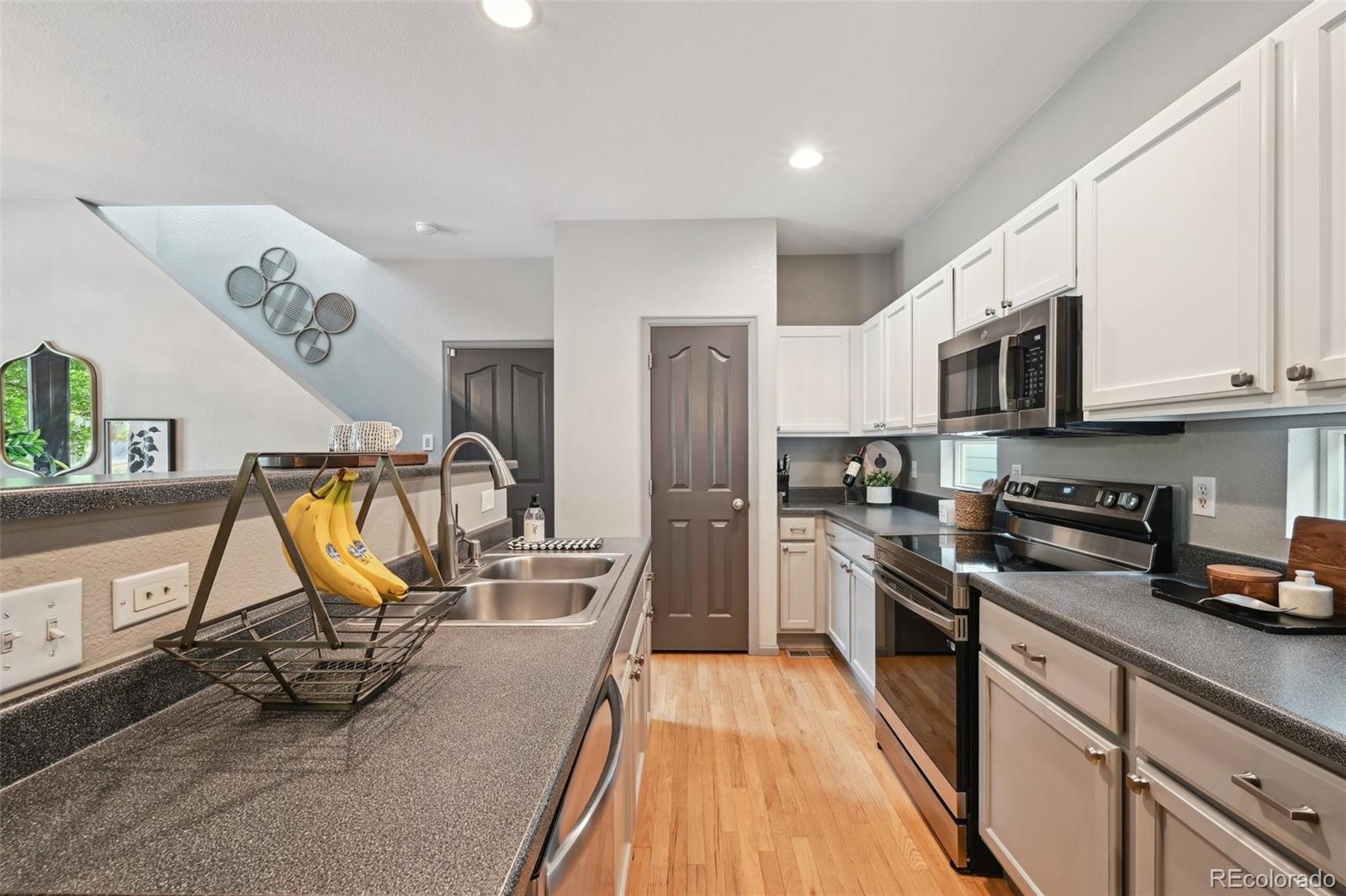 MLS Image #5 for 2813  central park boulevard,denver, Colorado