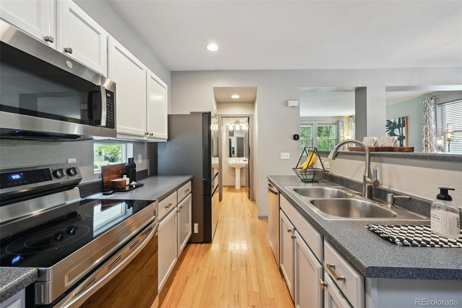 MLS Image #6 for 2813  central park boulevard,denver, Colorado