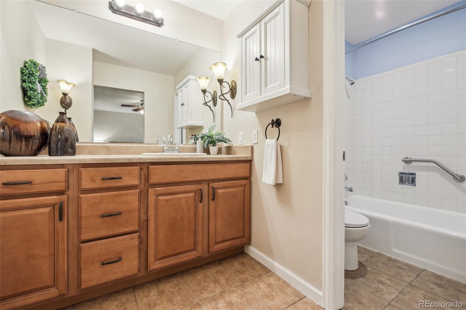 MLS Image #8 for 4231 w ponds circle,littleton, Colorado