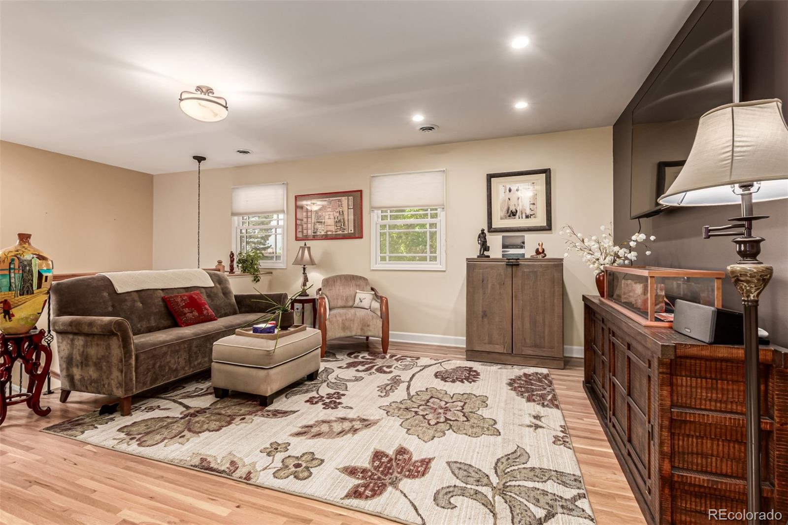 MLS Image #15 for 3720 s willow circle,denver, Colorado