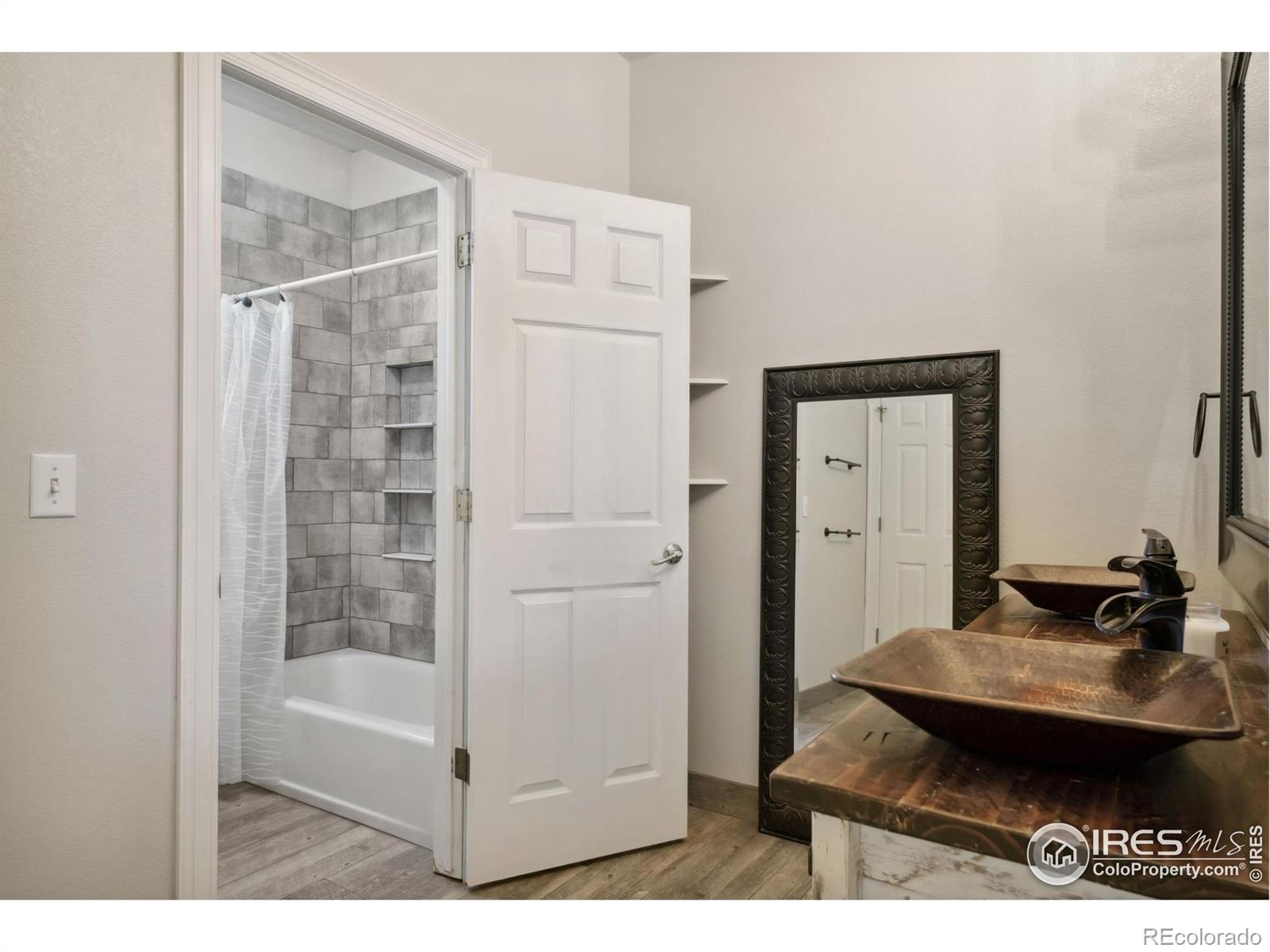 MLS Image #18 for 3401 e county road 16 ,loveland, Colorado