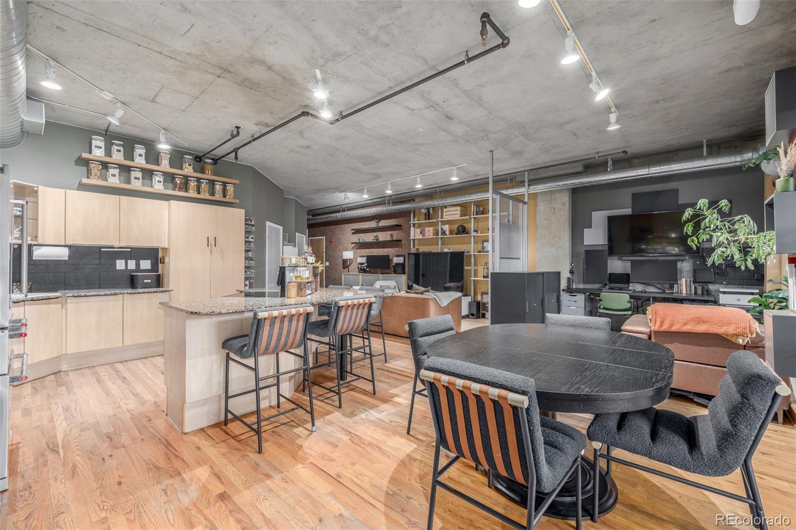 MLS Image #13 for 1499  blake street,denver, Colorado