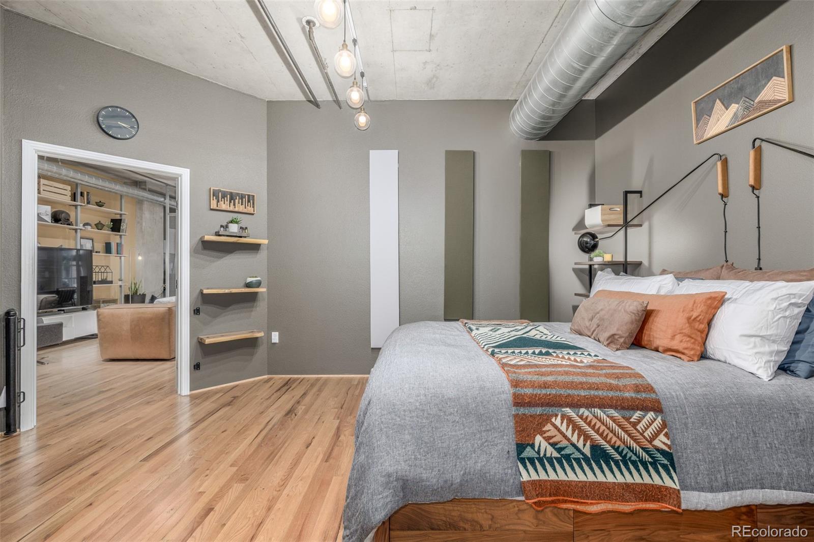 MLS Image #18 for 1499  blake street,denver, Colorado