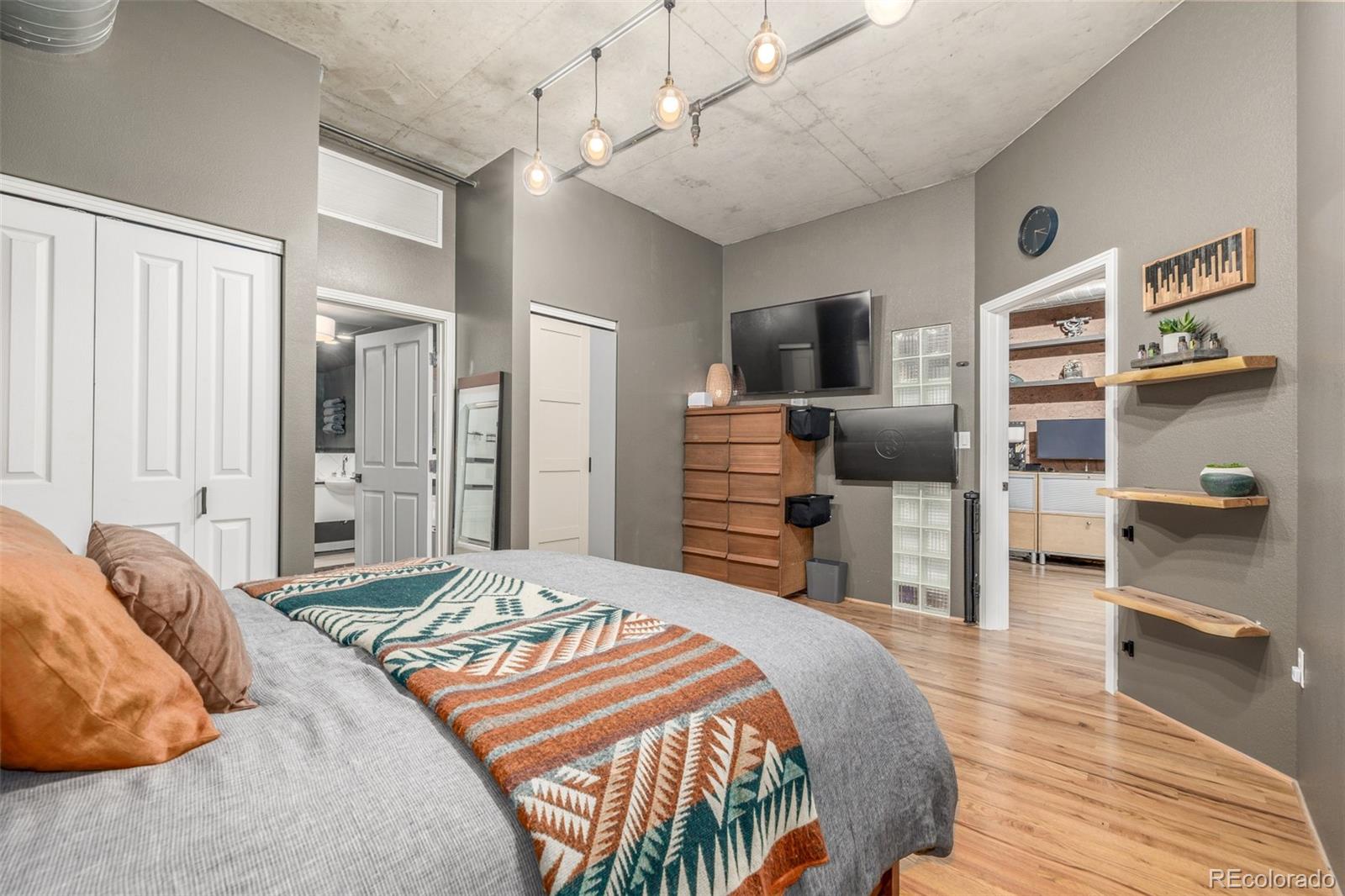 MLS Image #19 for 1499  blake street,denver, Colorado