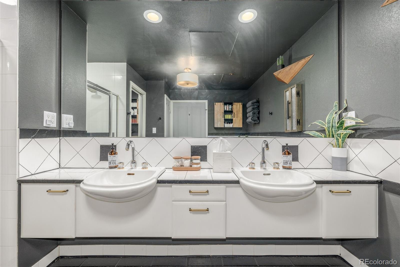 MLS Image #20 for 1499  blake street,denver, Colorado