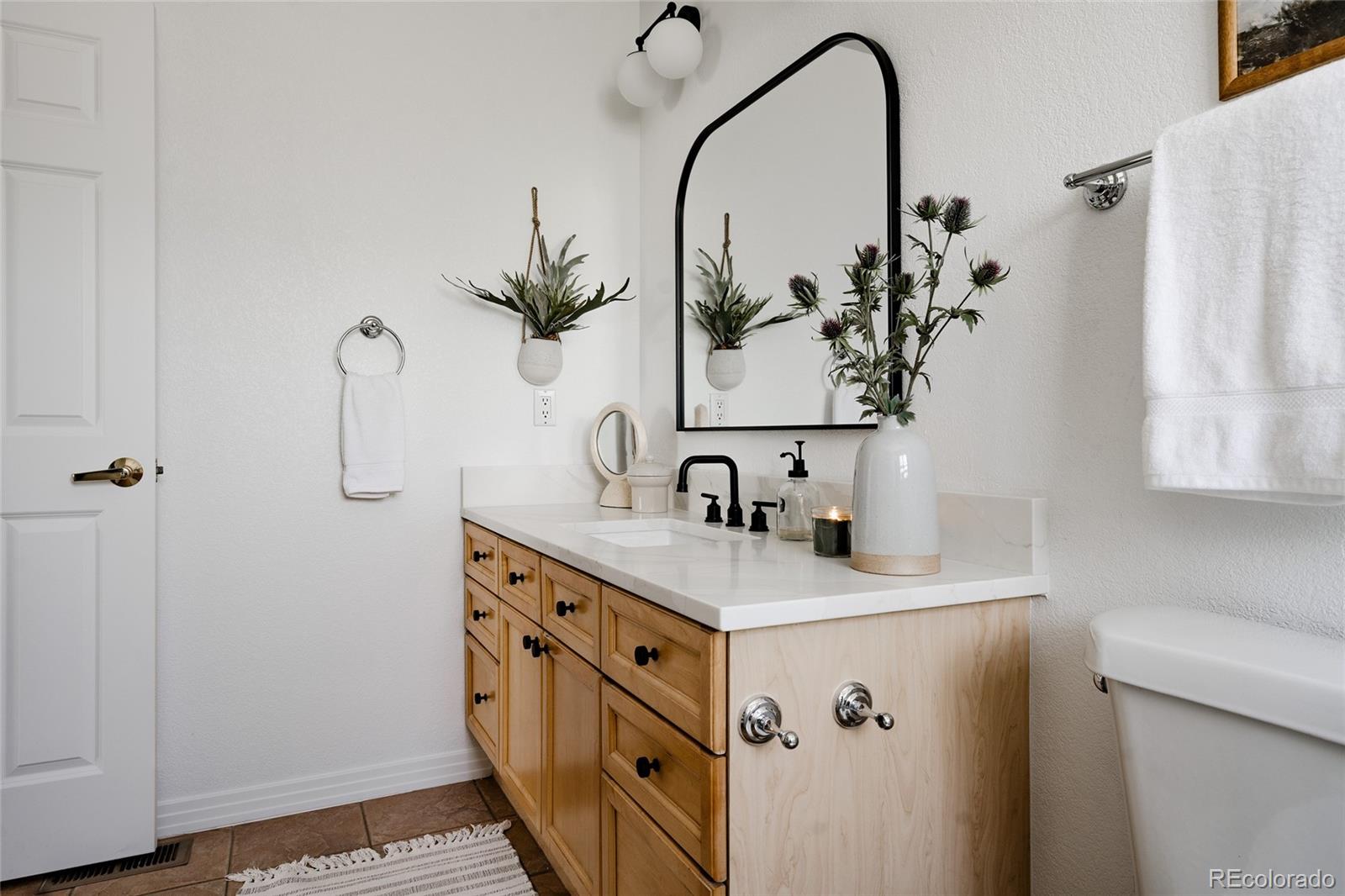 MLS Image #26 for 4500 e louisiana avenue,denver, Colorado