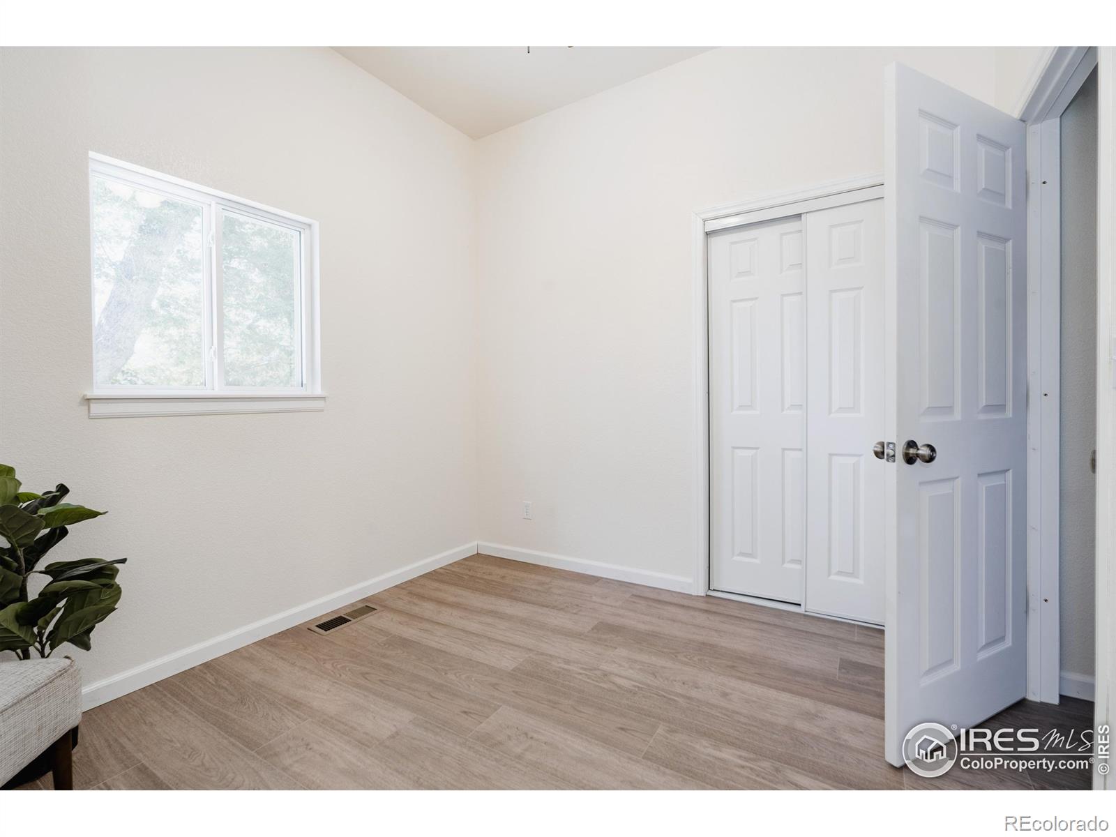 MLS Image #14 for 934  6th street,berthoud, Colorado