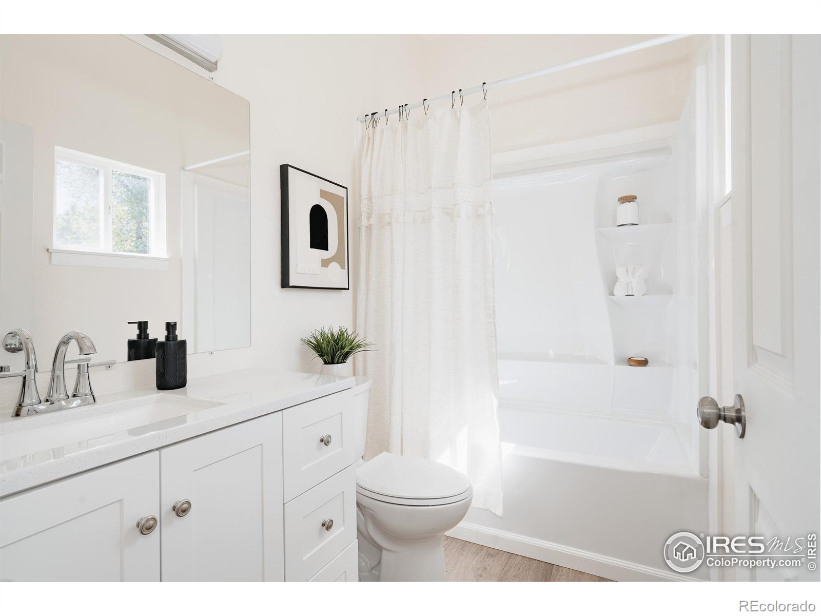 MLS Image #15 for 934  6th street,berthoud, Colorado
