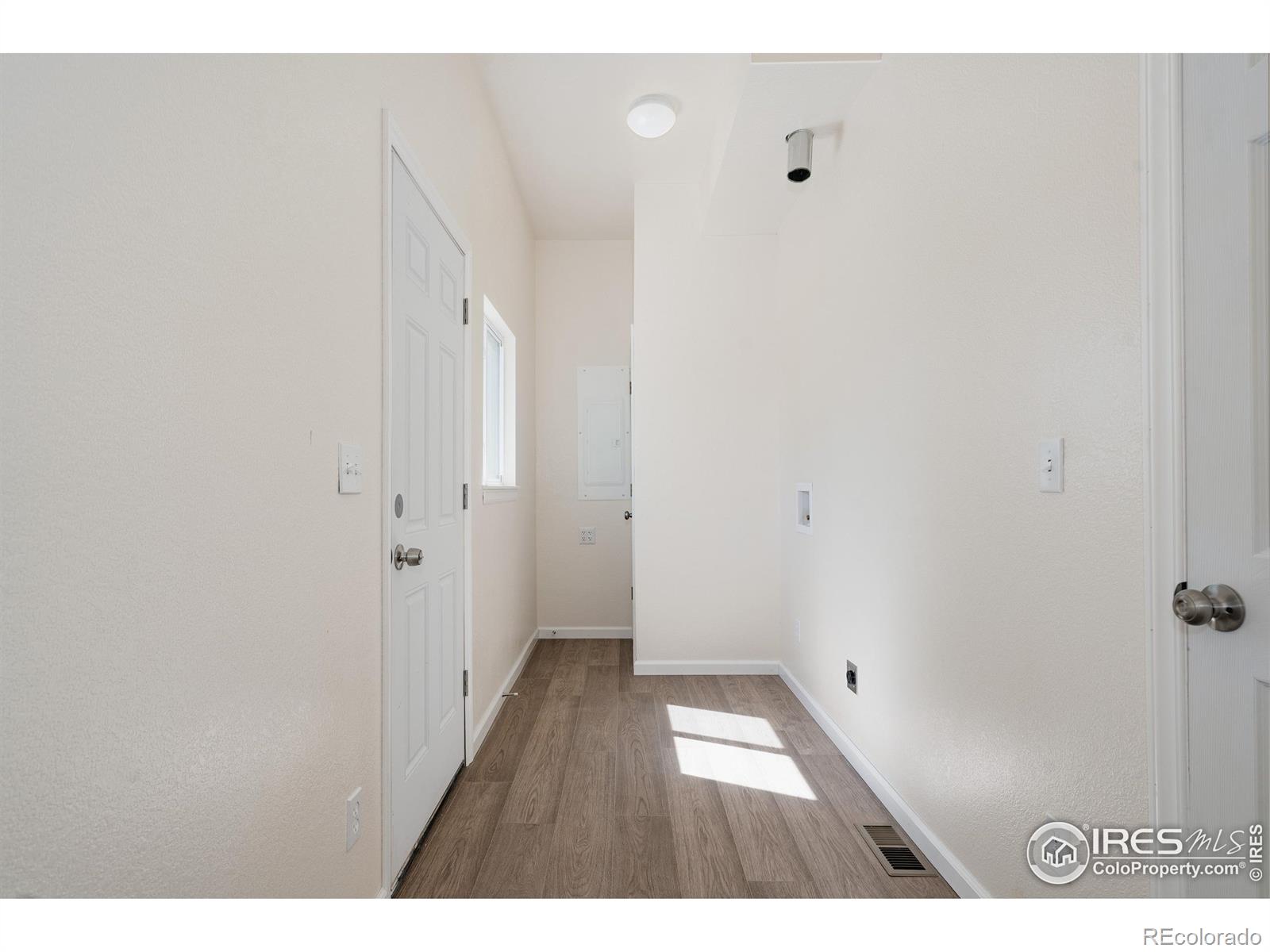 MLS Image #17 for 934  6th street,berthoud, Colorado