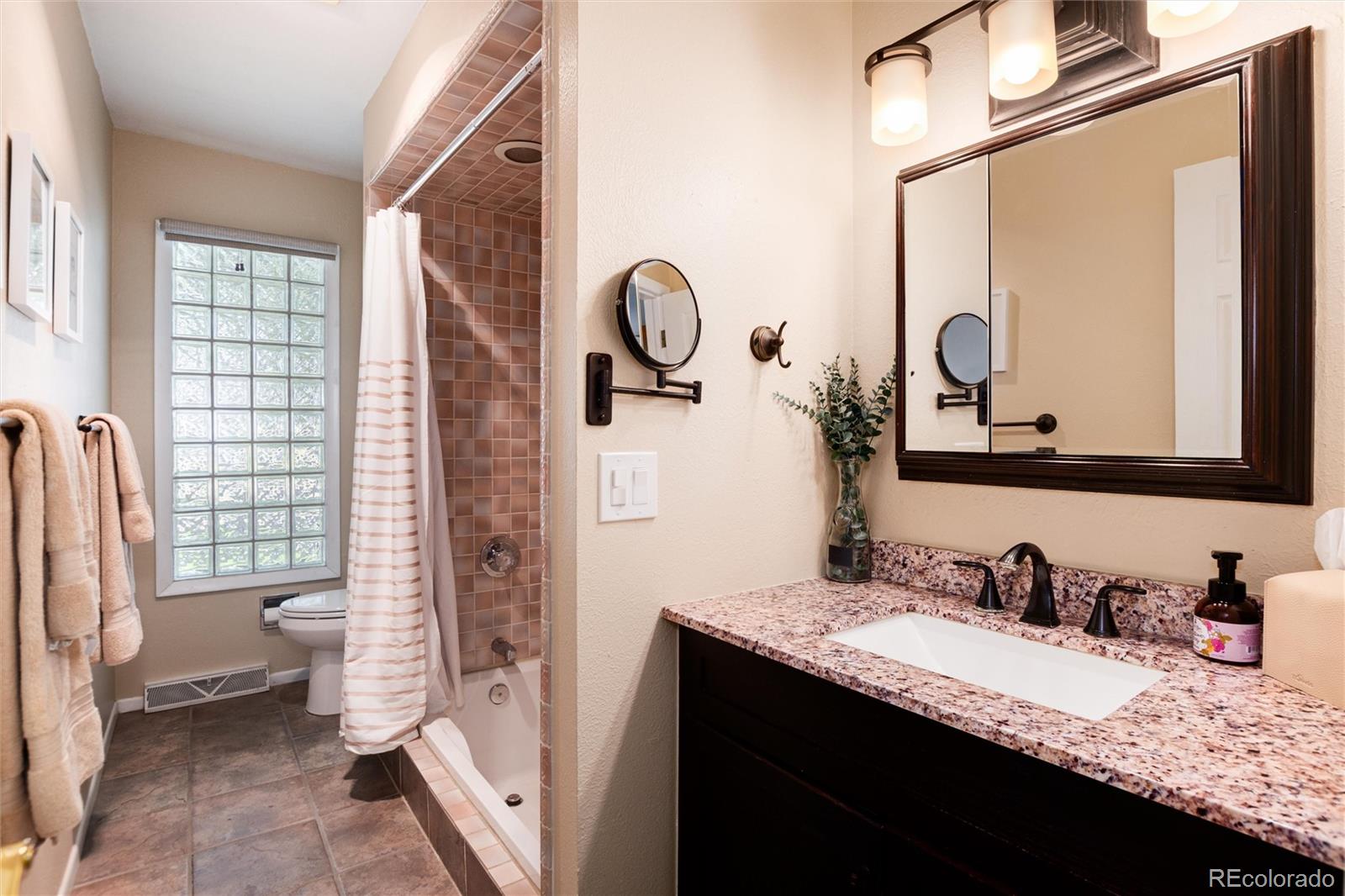MLS Image #18 for 4545 s lipan court,englewood, Colorado