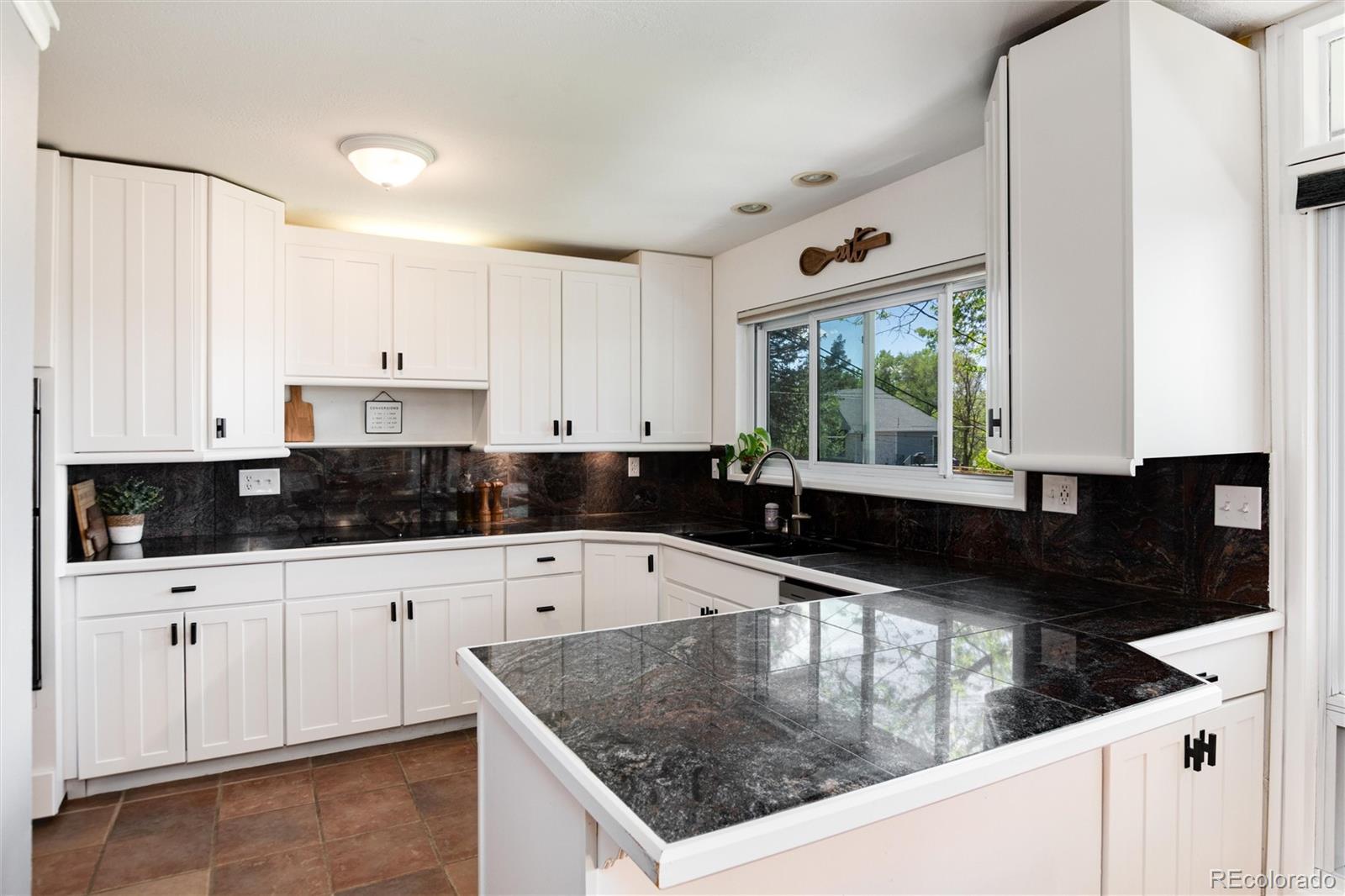MLS Image #6 for 4545 s lipan court,englewood, Colorado