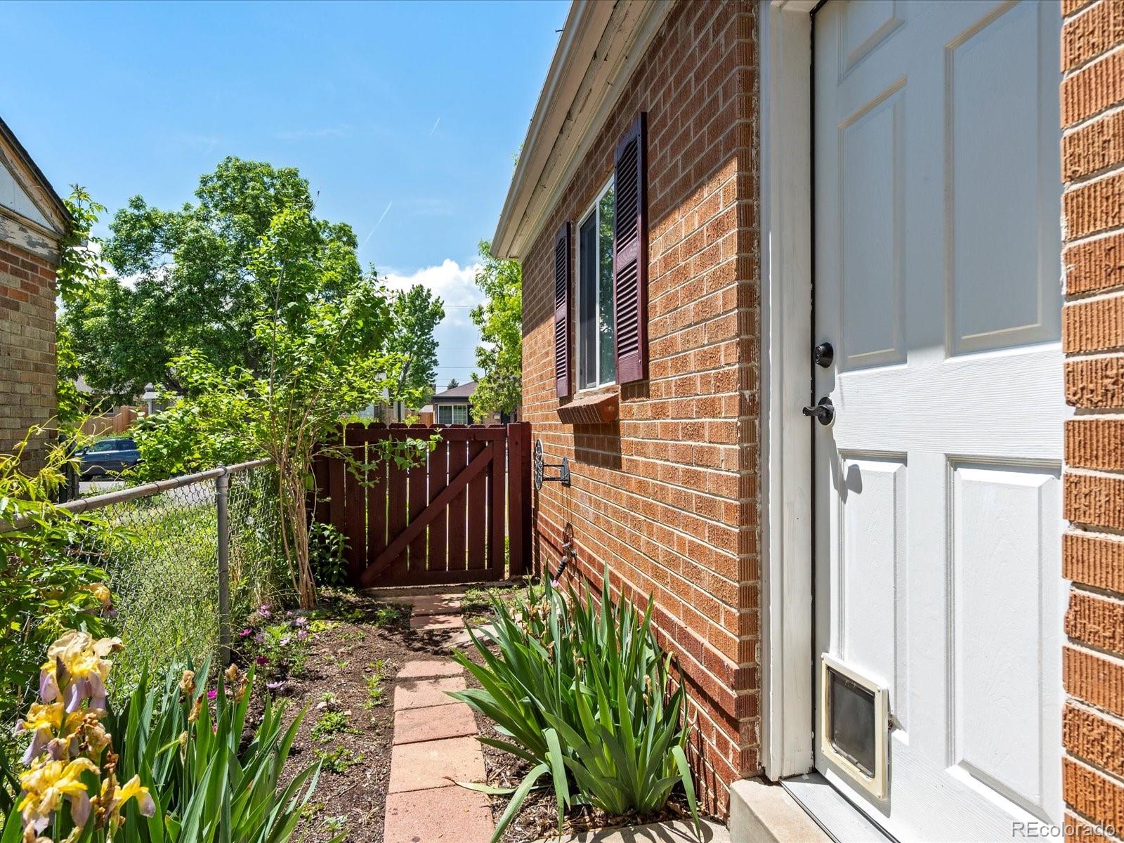 MLS Image #26 for 3580  krameria street,denver, Colorado