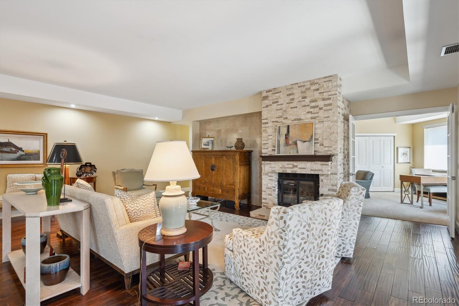 MLS Image #16 for 1512  larimer street,denver, Colorado