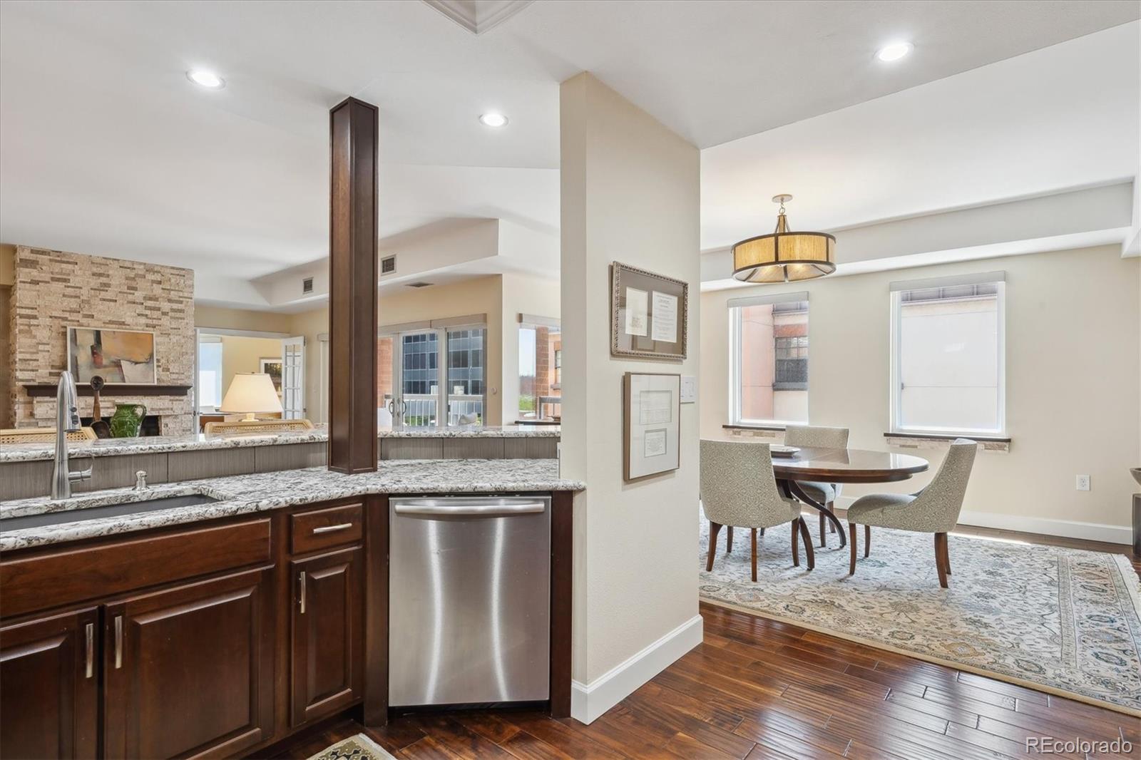 MLS Image #9 for 1512  larimer street,denver, Colorado