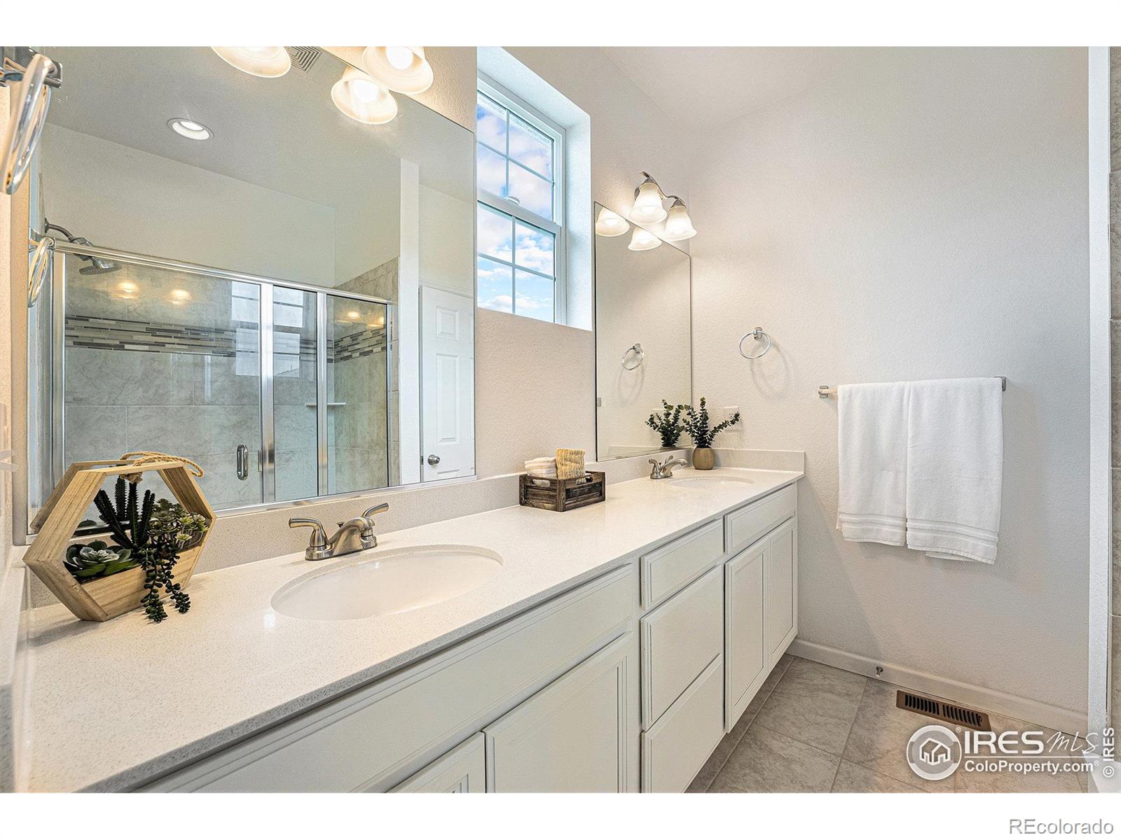 MLS Image #16 for 14700 e 104th avenue,commerce city, Colorado
