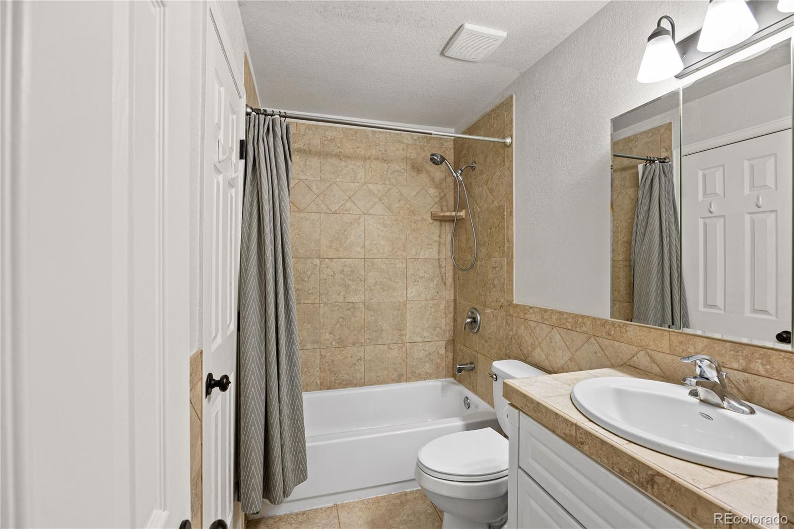 MLS Image #13 for 4860 s salida court,aurora, Colorado
