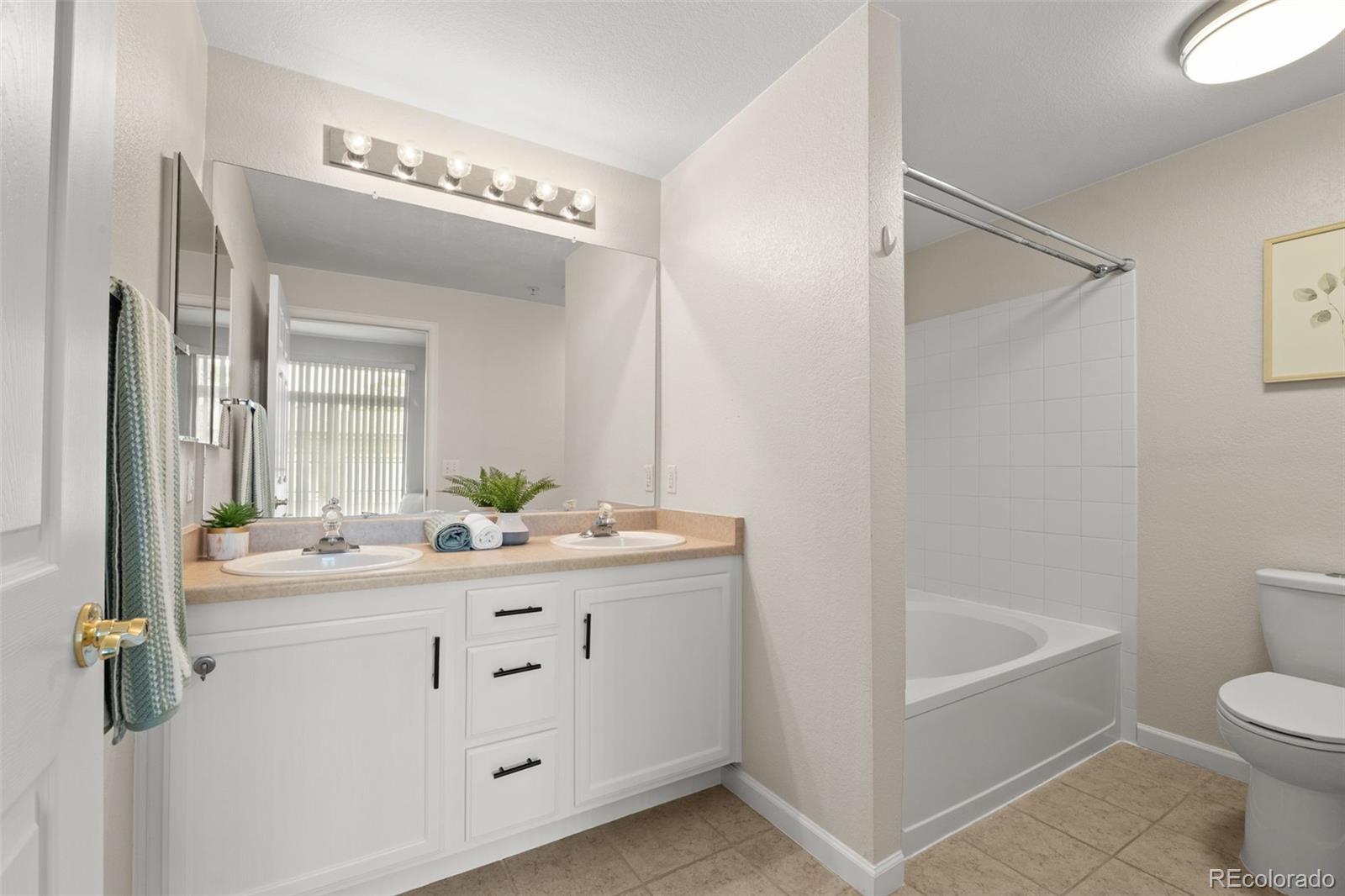 MLS Image #26 for 7440 s blackhawk street,englewood, Colorado