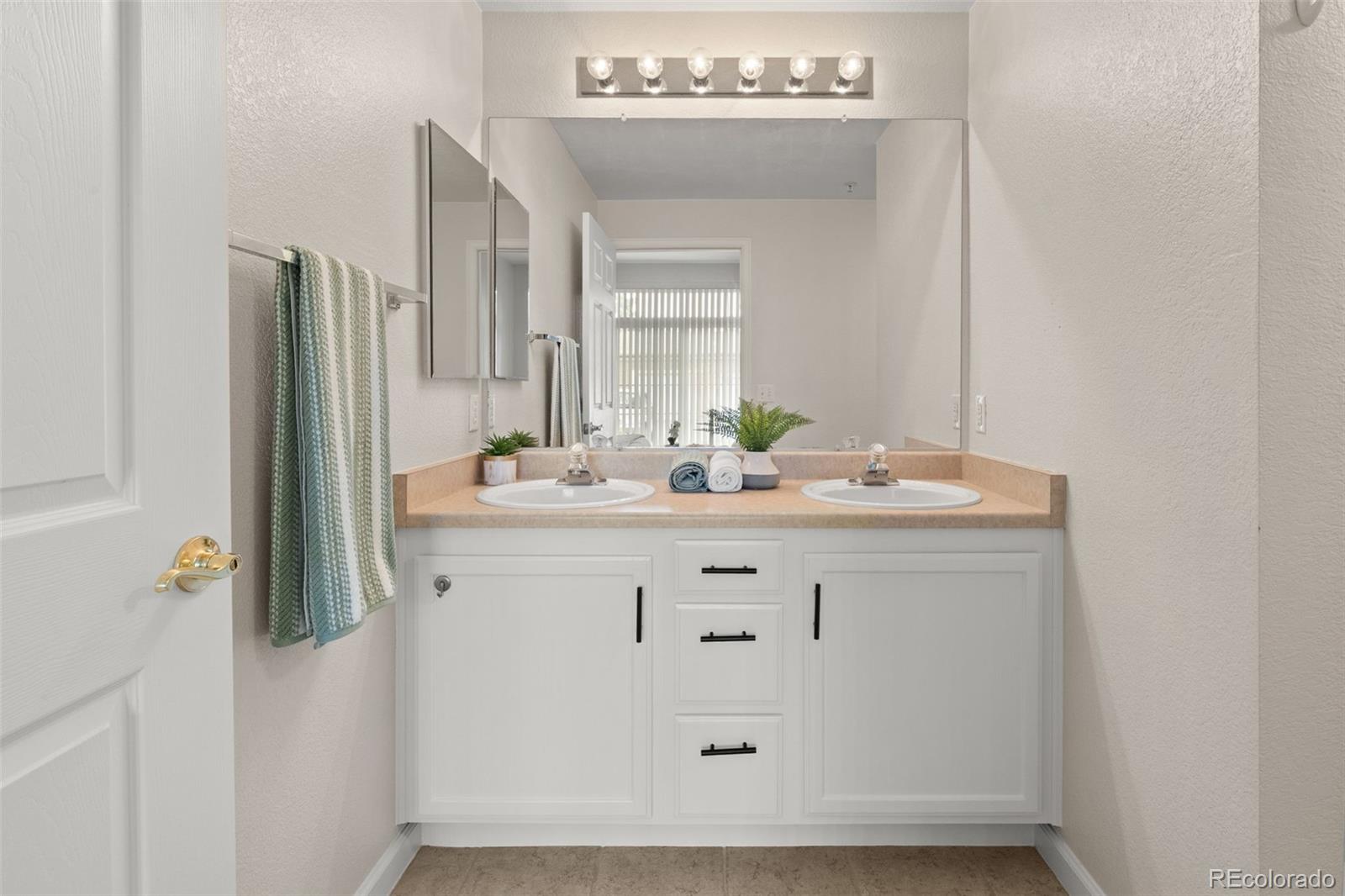 MLS Image #27 for 7440 s blackhawk street,englewood, Colorado