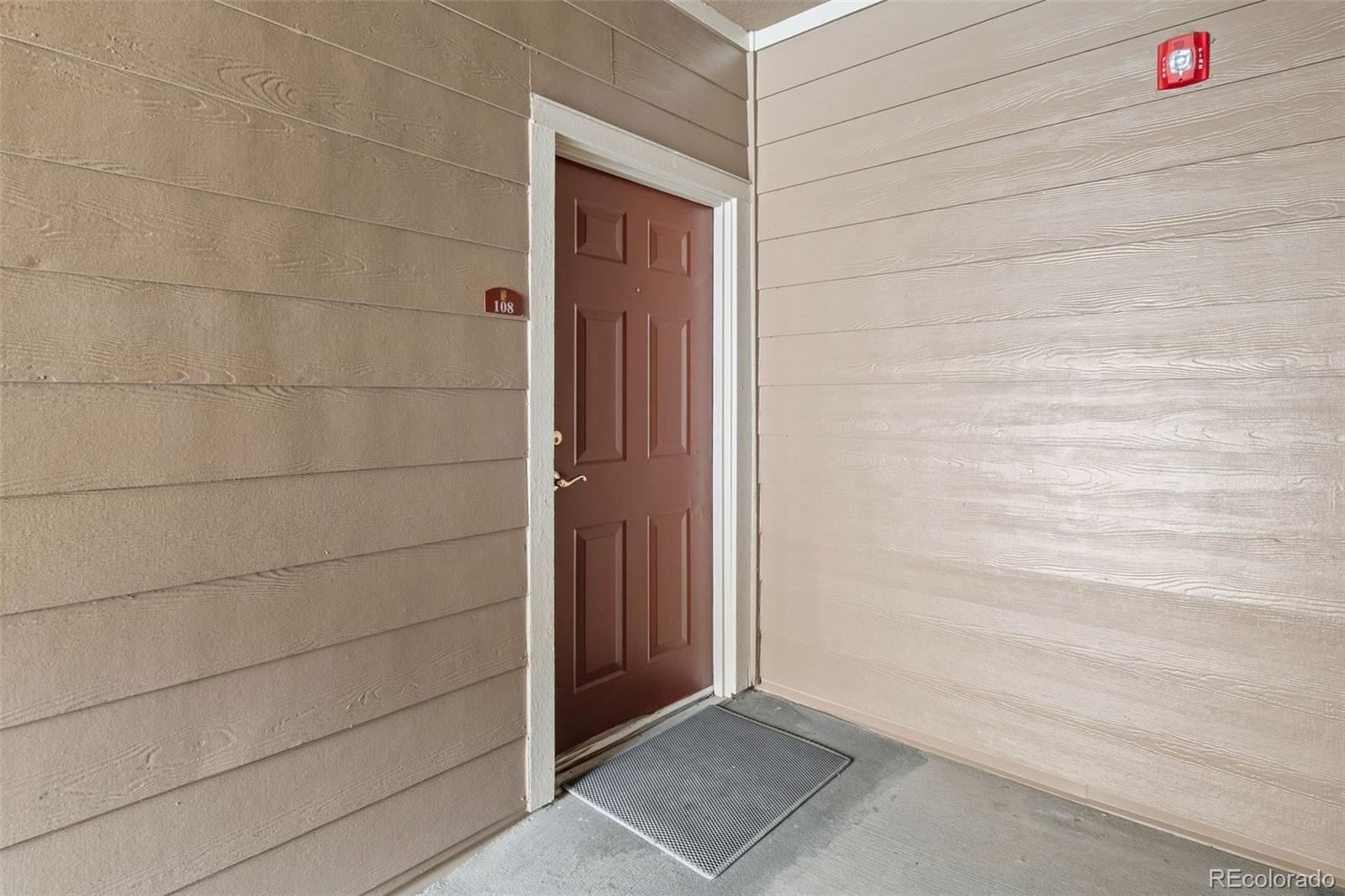 MLS Image #5 for 7440 s blackhawk street,englewood, Colorado