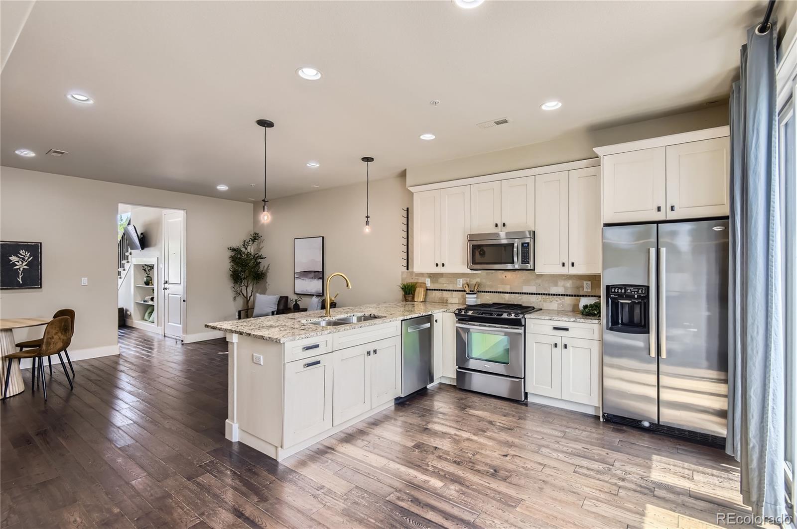 MLS Image #12 for 2700 e louisiana avenue,denver, Colorado