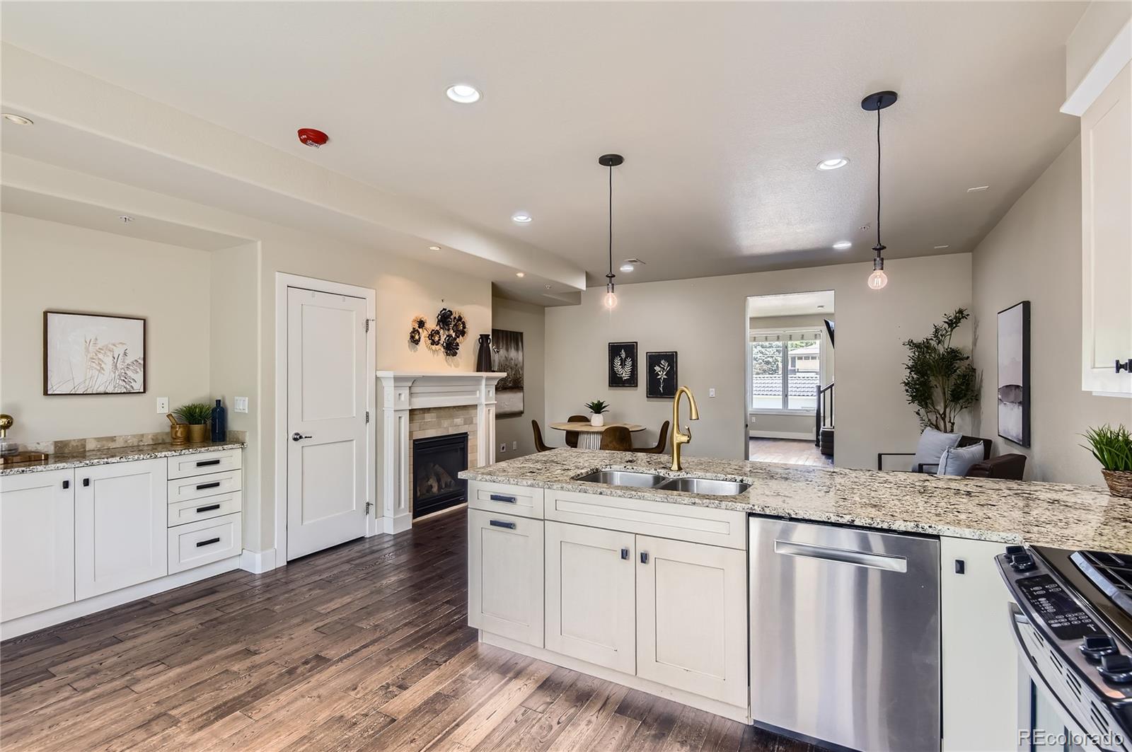 MLS Image #13 for 2700 e louisiana avenue,denver, Colorado