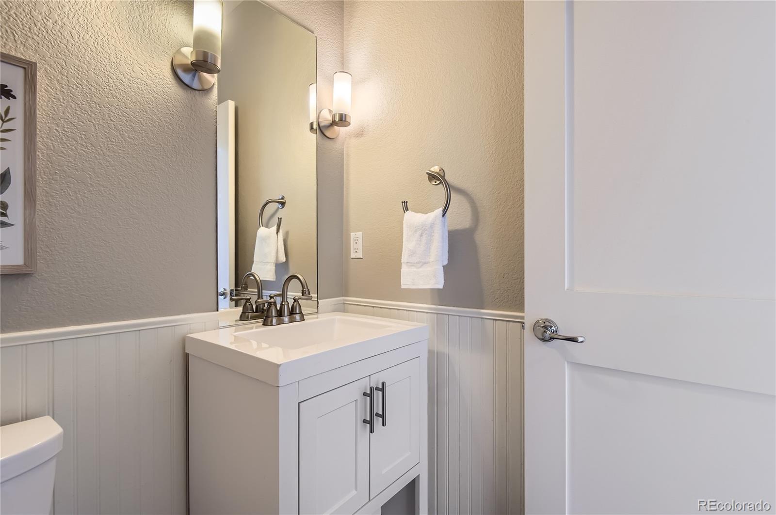 MLS Image #15 for 2700 e louisiana avenue,denver, Colorado