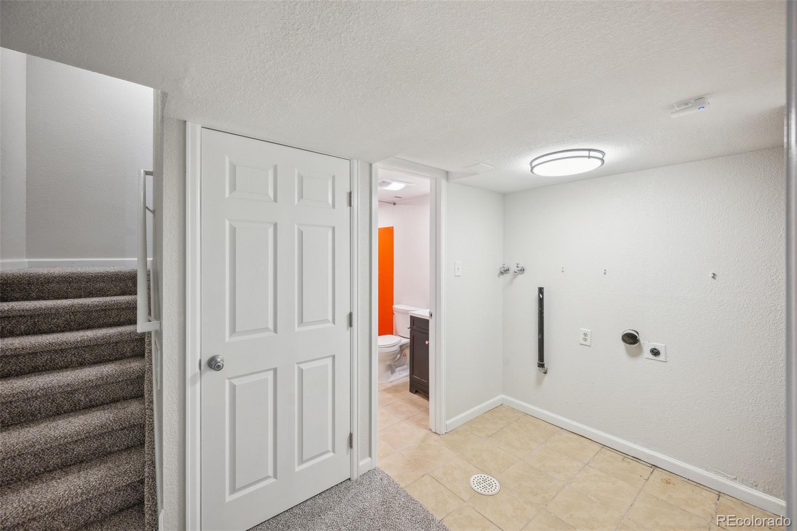 MLS Image #13 for 1219 s yosemite way,denver, Colorado