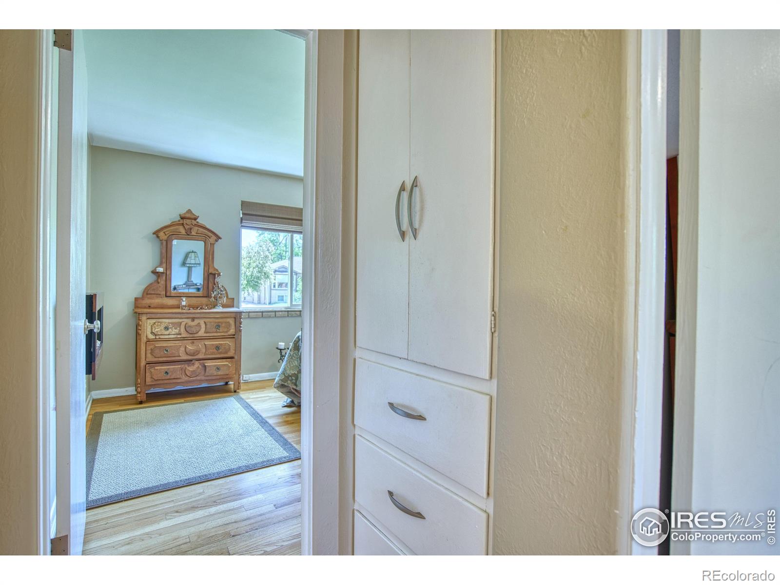 MLS Image #13 for 729  elm street,denver, Colorado