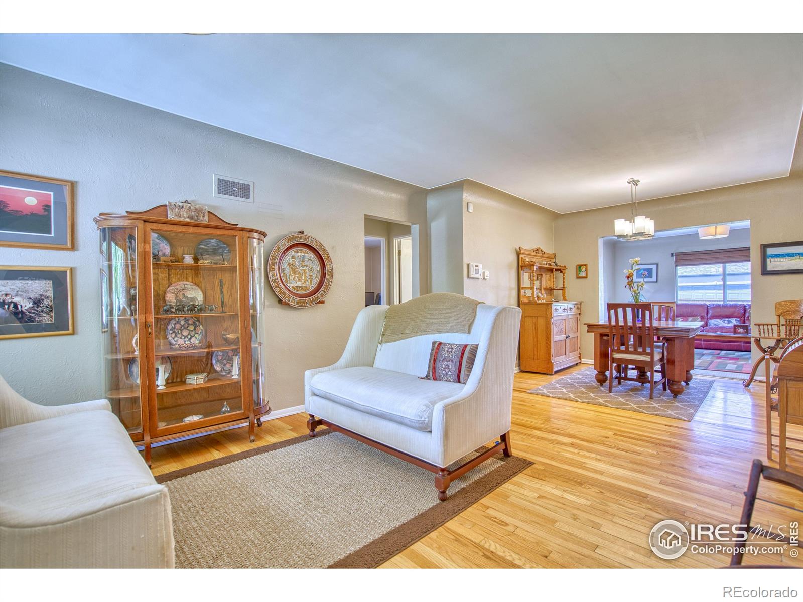 MLS Image #3 for 729  elm street,denver, Colorado