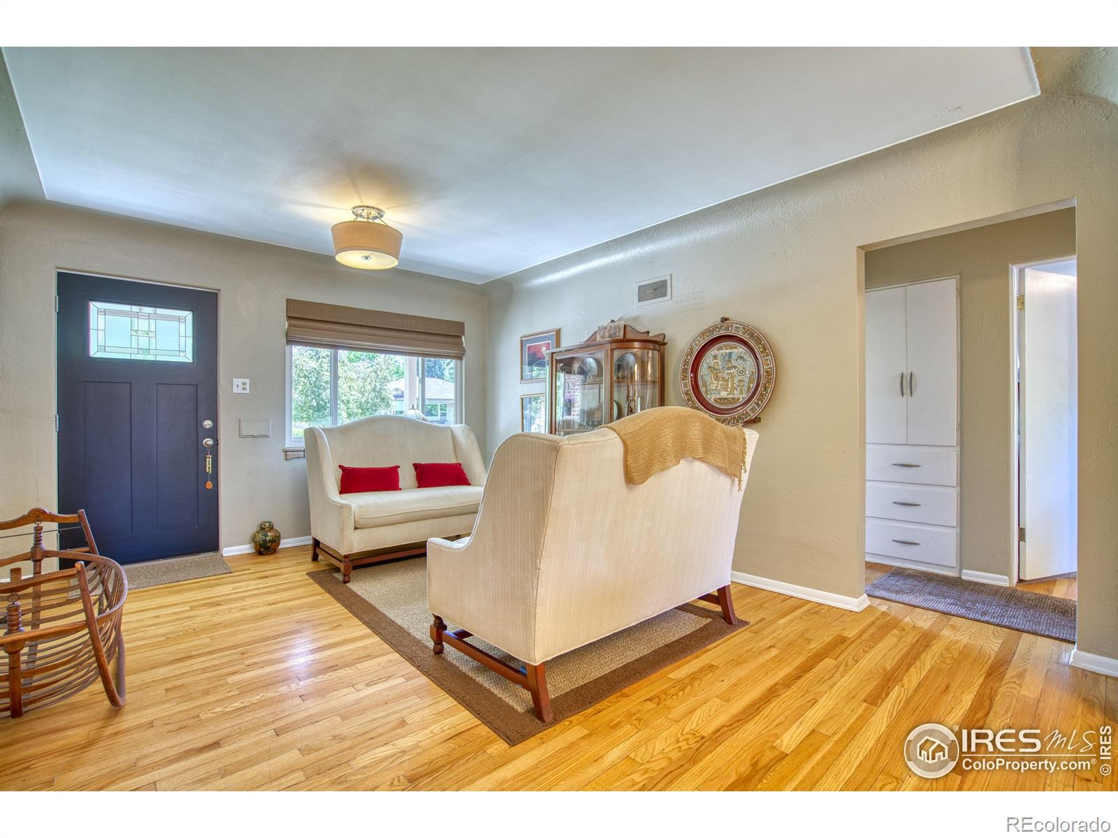 MLS Image #4 for 729  elm street,denver, Colorado