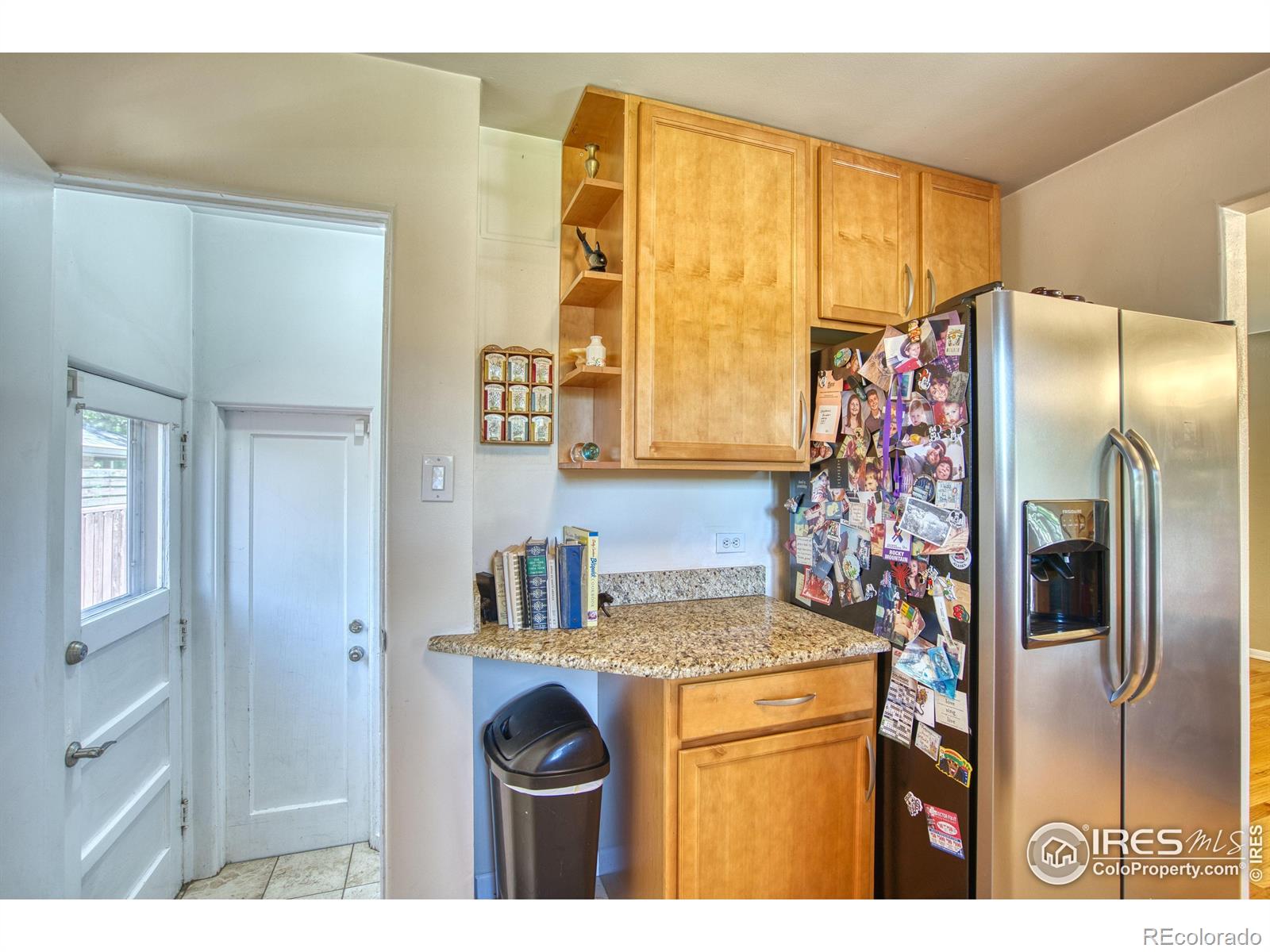 MLS Image #9 for 729  elm street,denver, Colorado