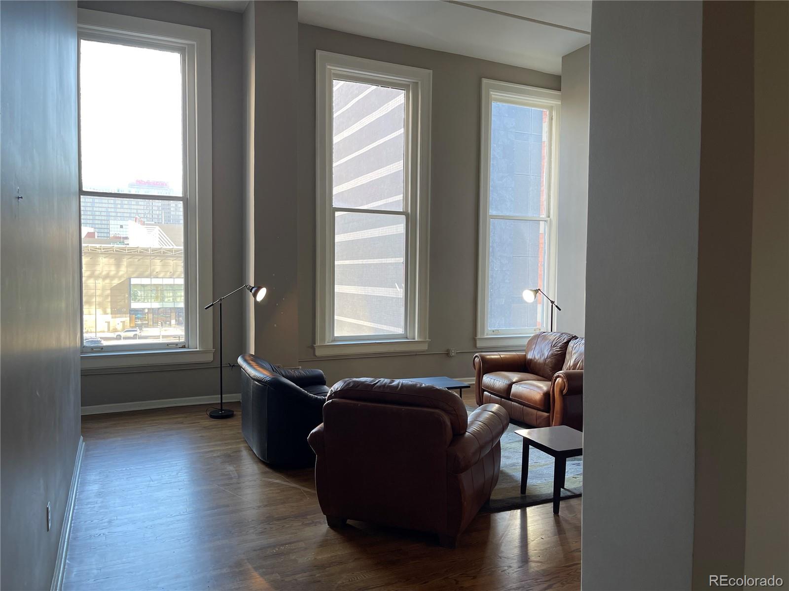 MLS Image #4 for 1555  california street,denver, Colorado