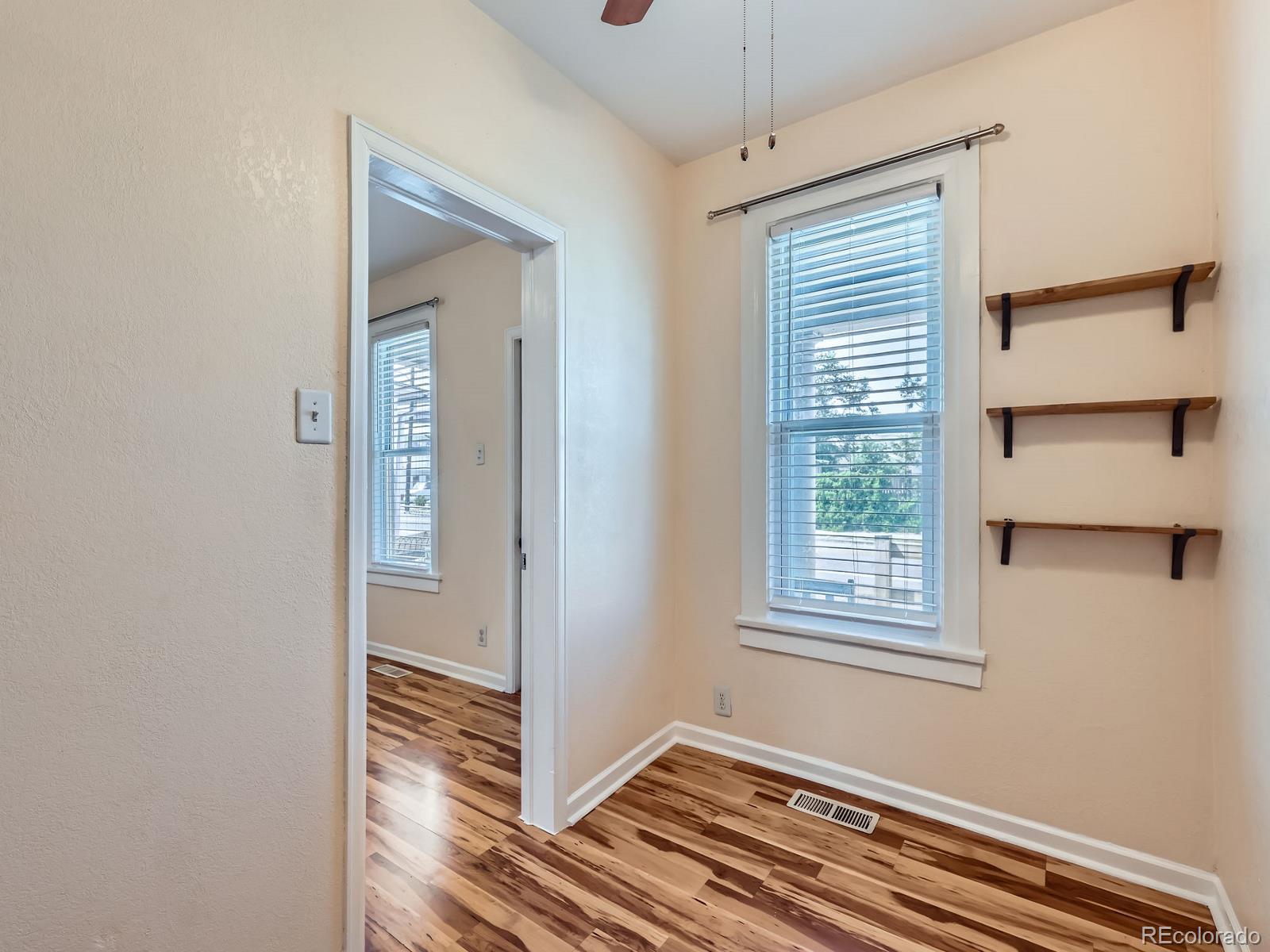 MLS Image #6 for 66 e 45th avenue,denver, Colorado
