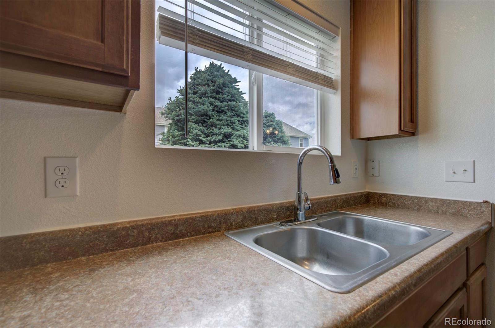 MLS Image #17 for 19249 e 58th avenue,denver, Colorado