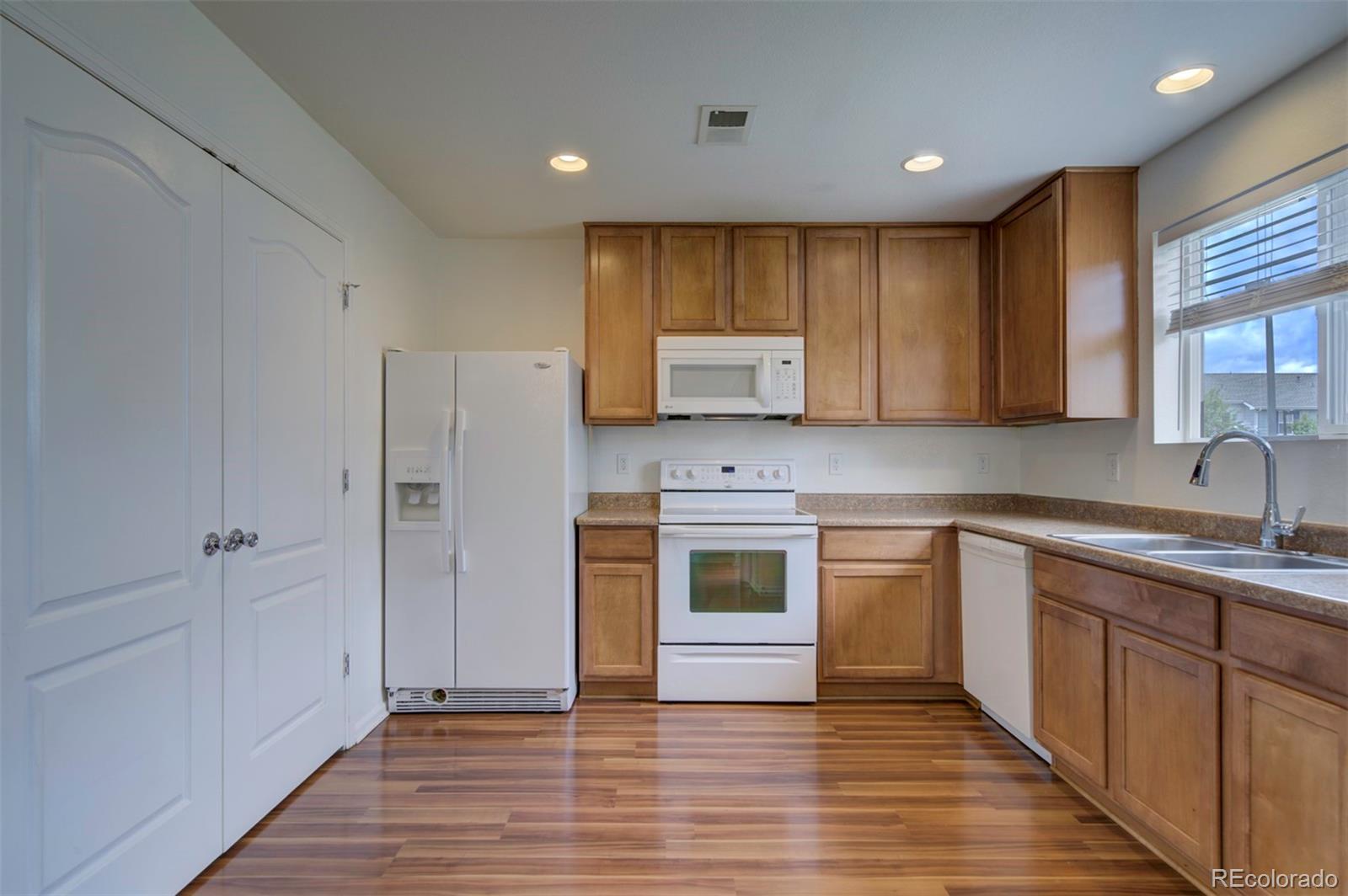 MLS Image #9 for 19249 e 58th avenue,denver, Colorado