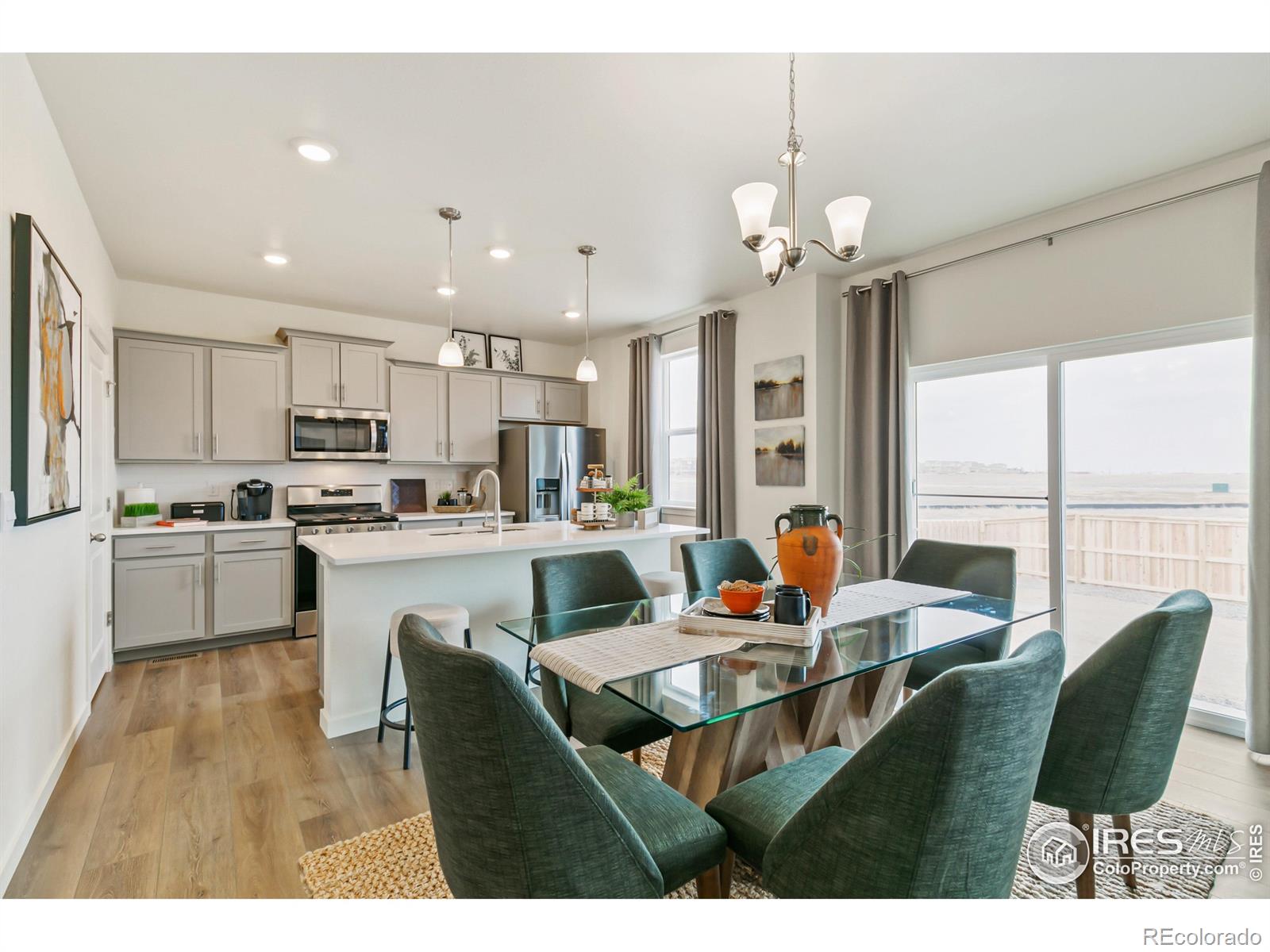 MLS Image #5 for 9858  danube court,commerce city, Colorado