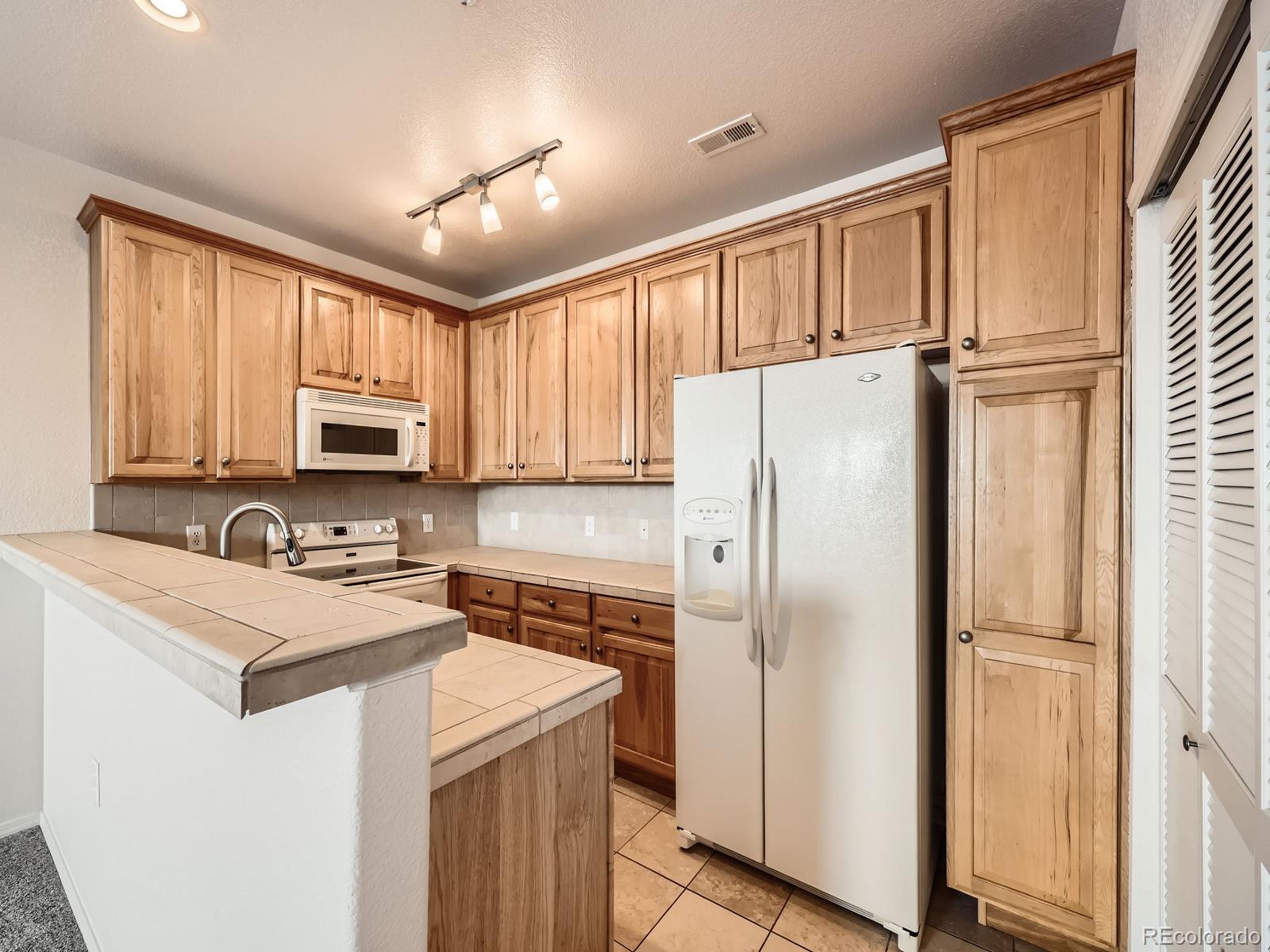 MLS Image #7 for 16366 e fremont avenue,aurora, Colorado