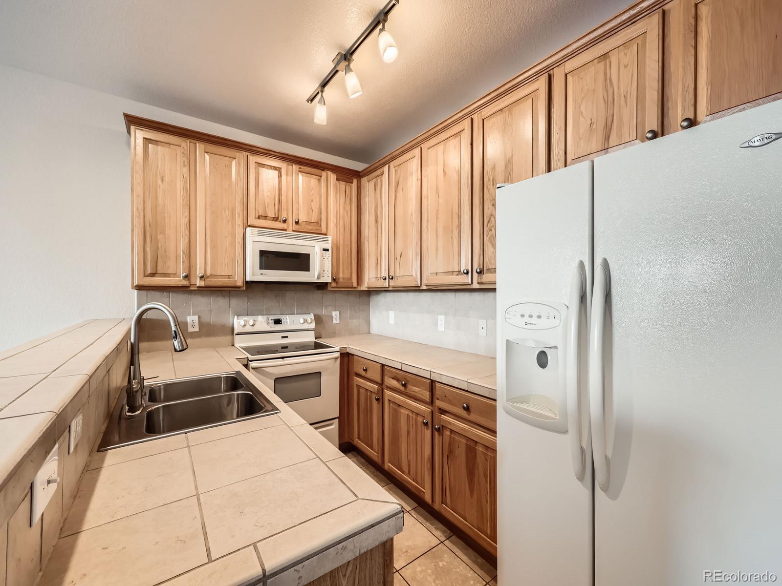 MLS Image #8 for 16366 e fremont avenue,aurora, Colorado