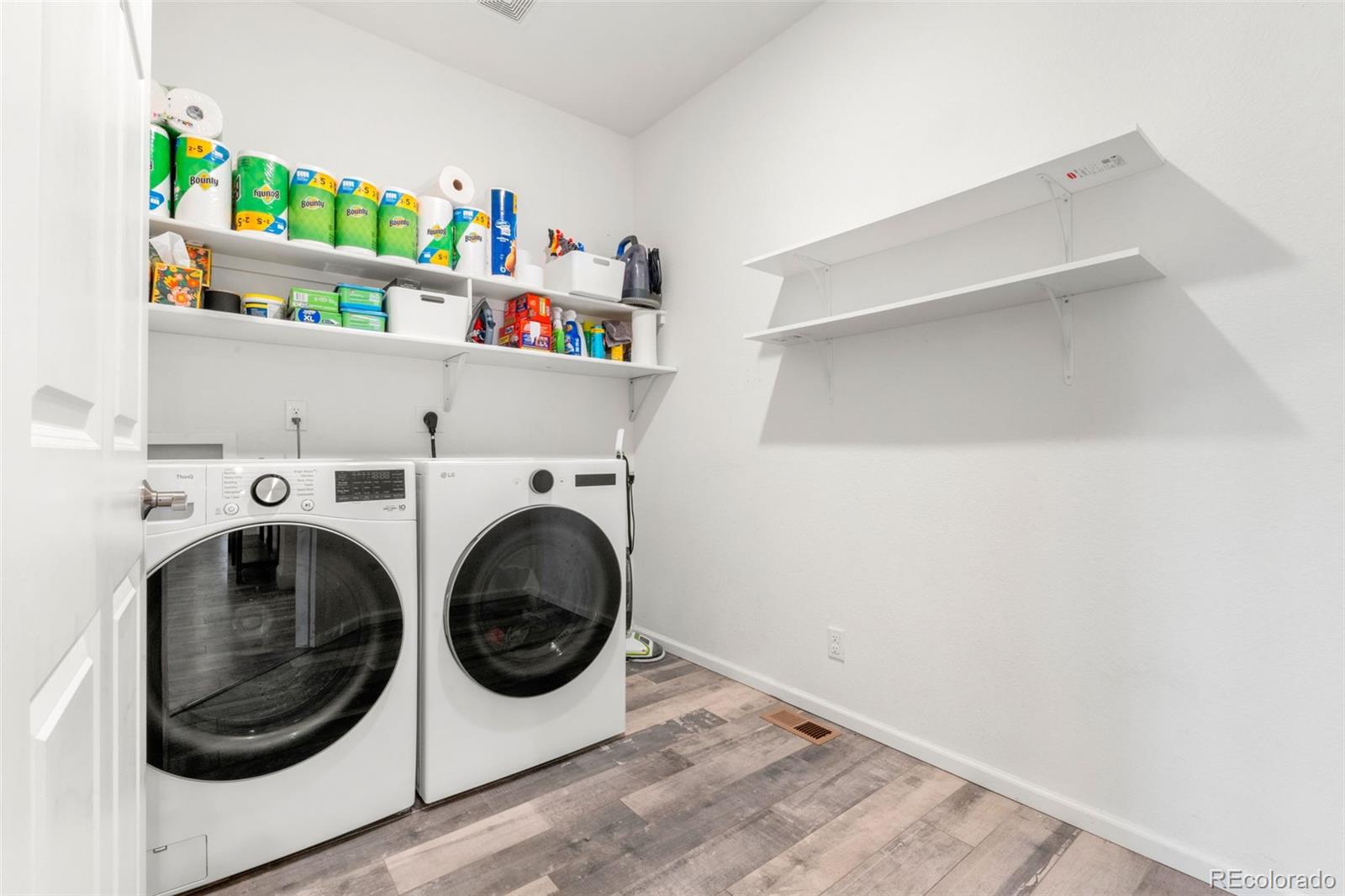 MLS Image #14 for 4960  malaya street,denver, Colorado