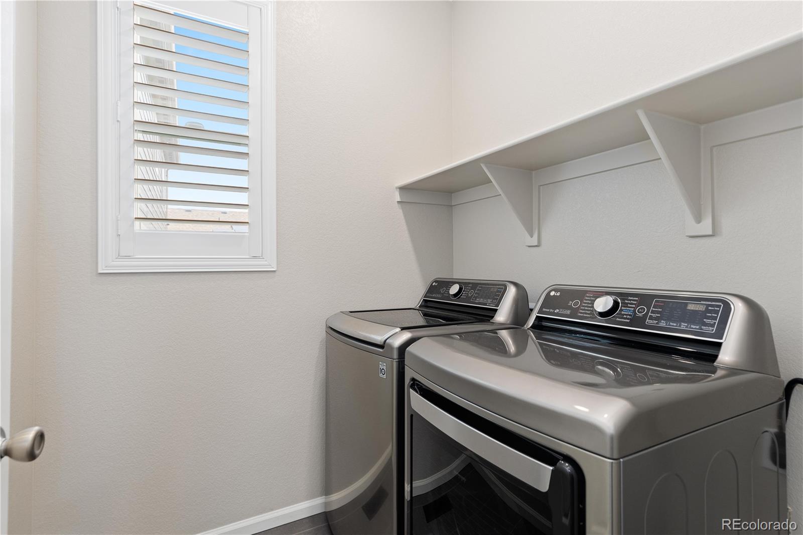 MLS Image #18 for 27639 e 7th lane,aurora, Colorado