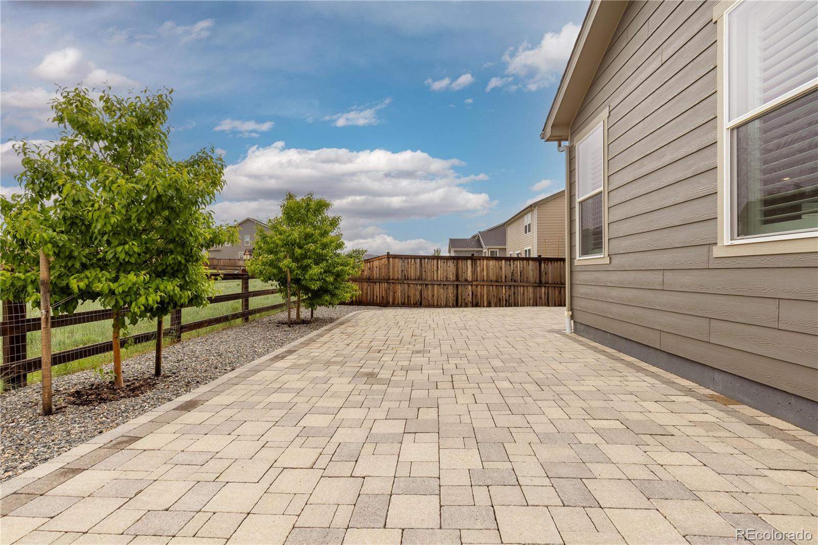 MLS Image #21 for 27639 e 7th lane,aurora, Colorado