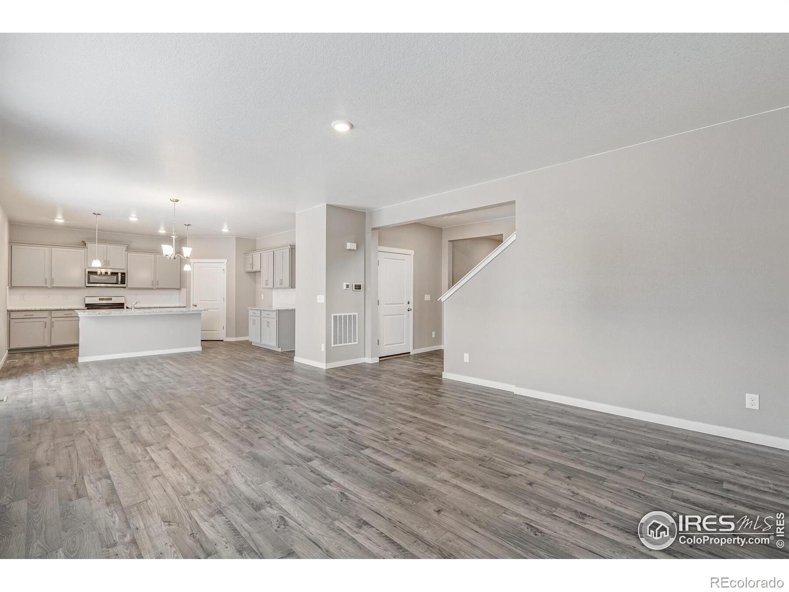 MLS Image #4 for 9882  cathay street,commerce city, Colorado