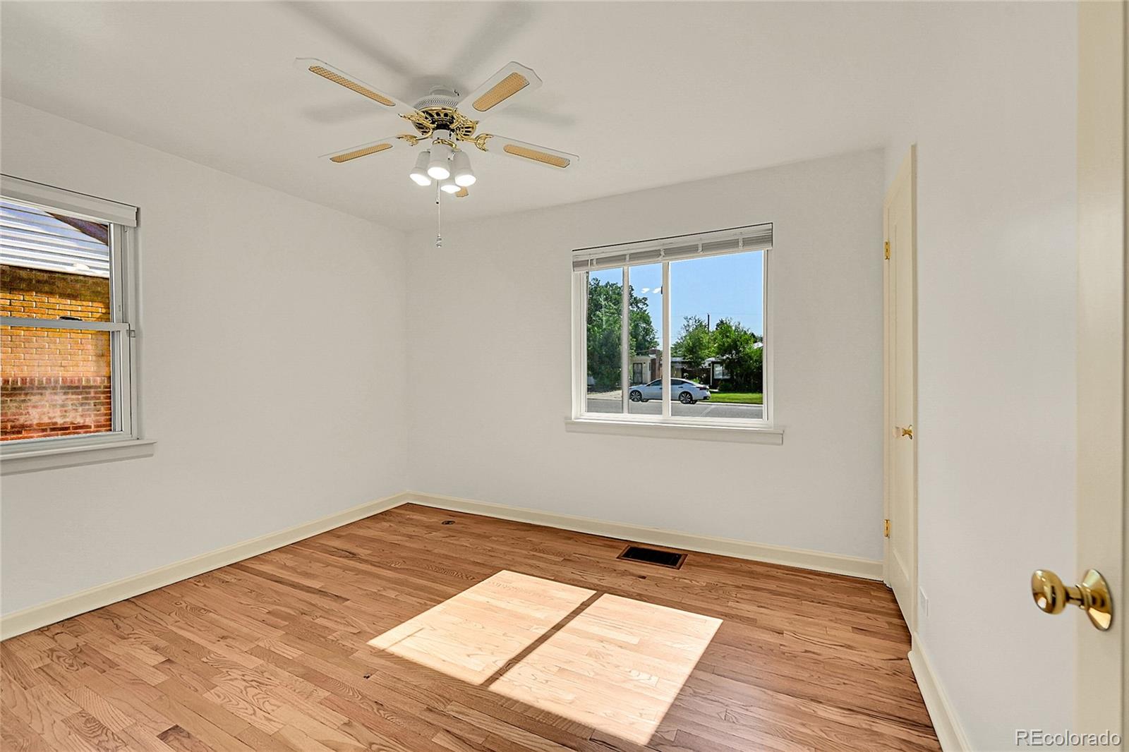 MLS Image #15 for 755 s clay street,denver, Colorado